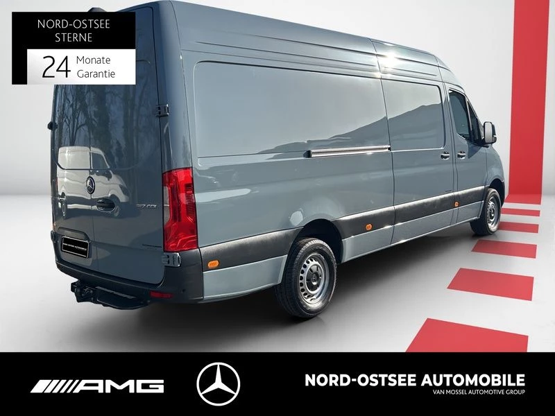 Mercedes-Benz-Sprinter-image-3