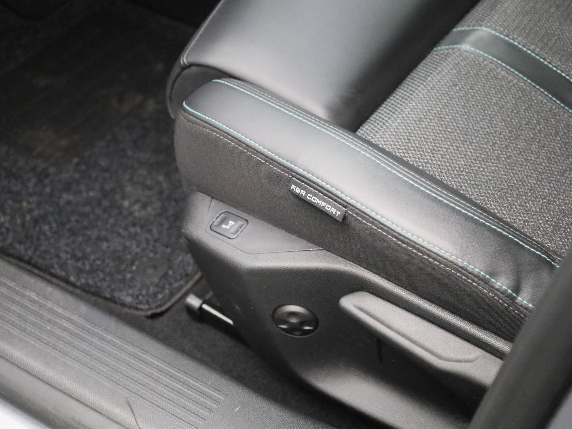 Peugeot-308-image-22