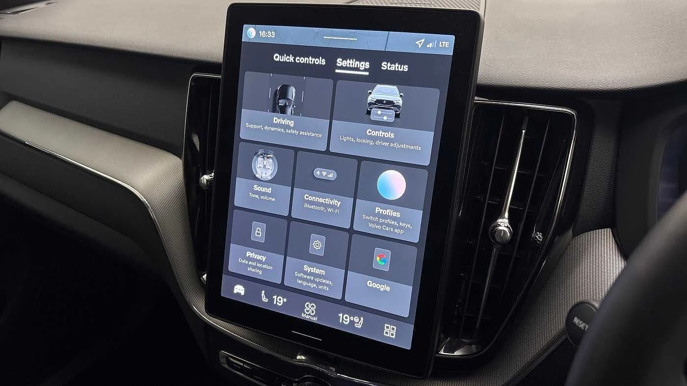Volvo XC60 T6 AWD PHEV Recharge Black Edition Plus