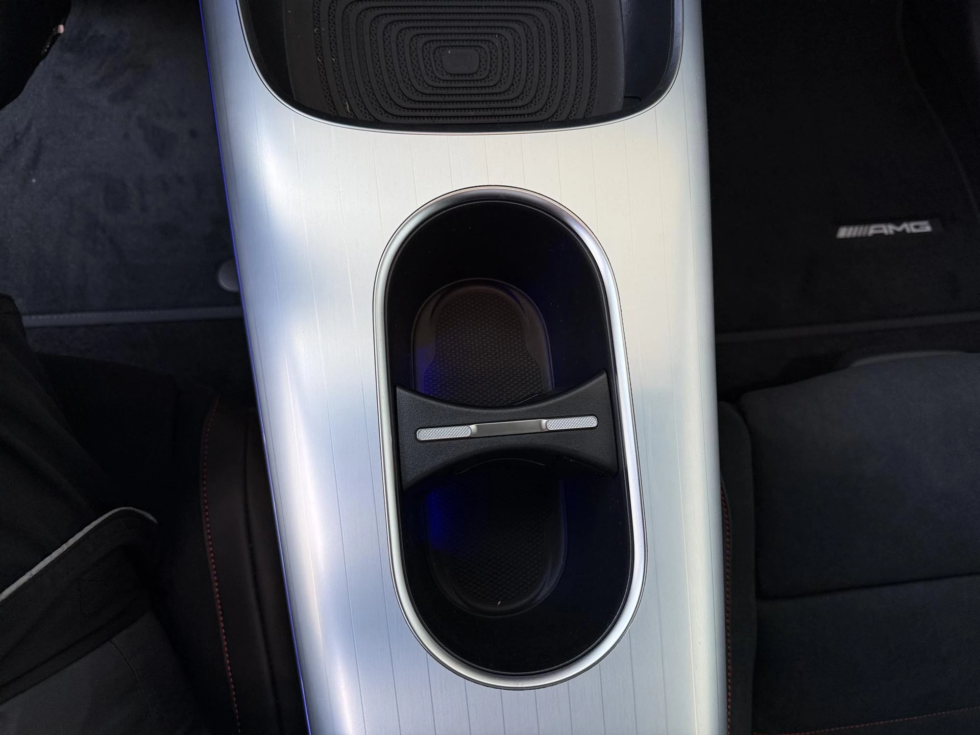 Mercedes-Benz-CLA-image-20