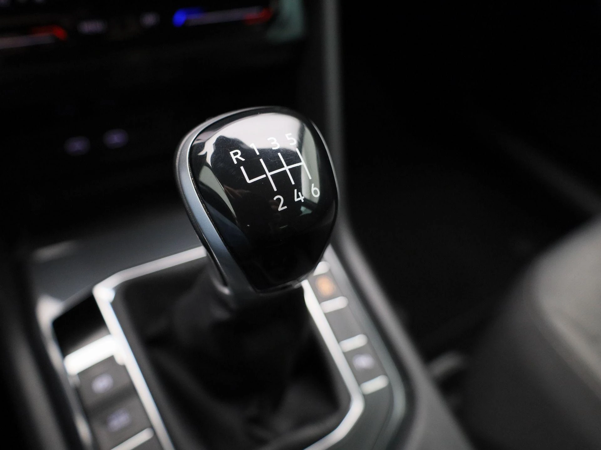 Volkswagen-Tiguan-image-24