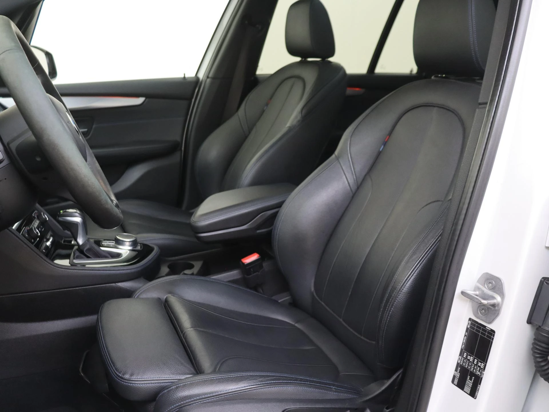 BMW-2 Serie-image-13