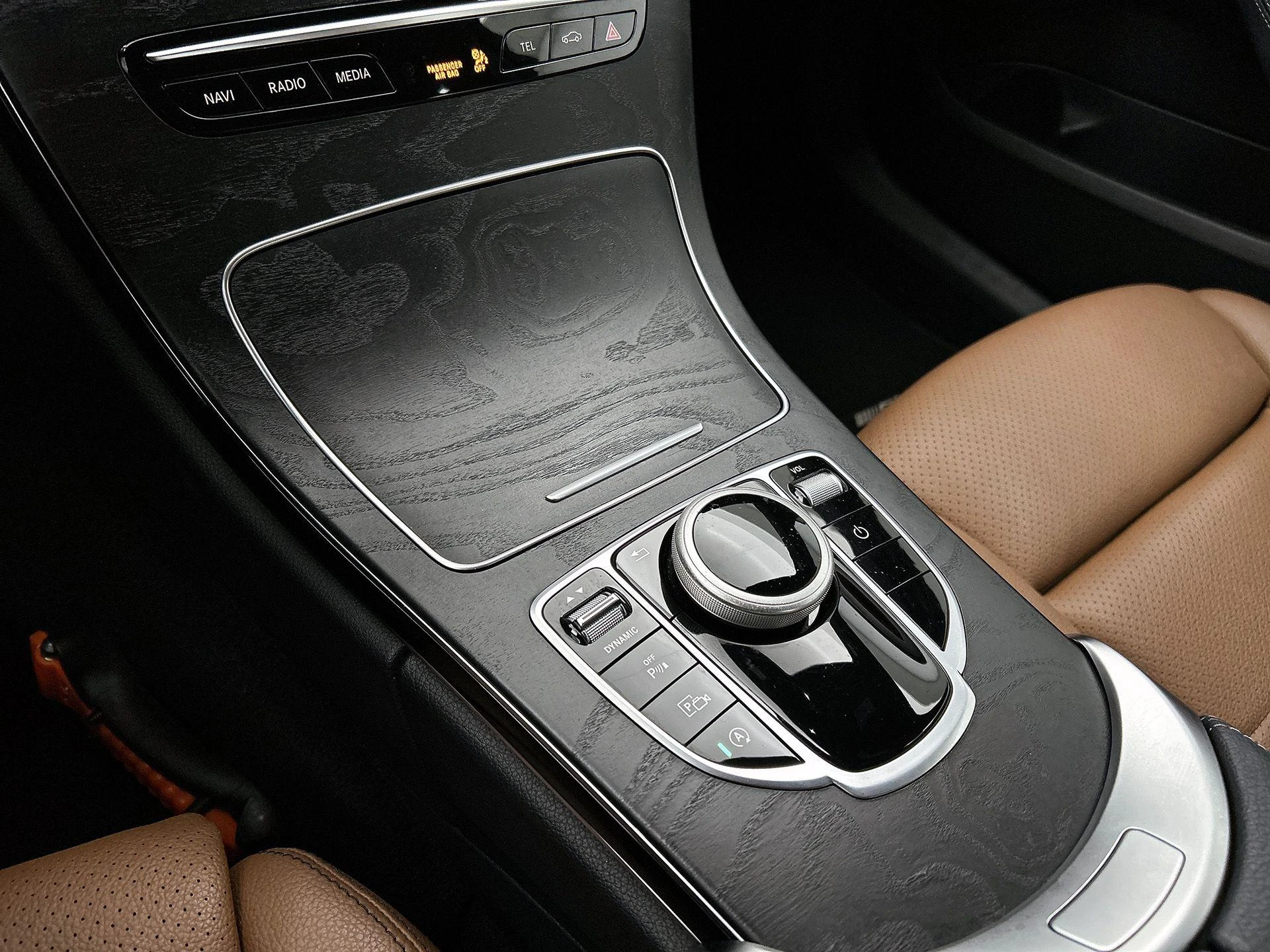Mercedes-Benz-C-Klasse-image-9