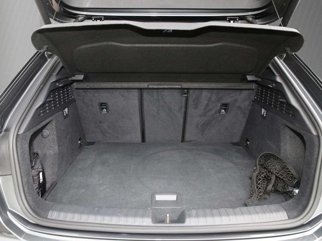 Audi S3 Sportback 2.0 TFSI SONOS Matrix ACC Kamera