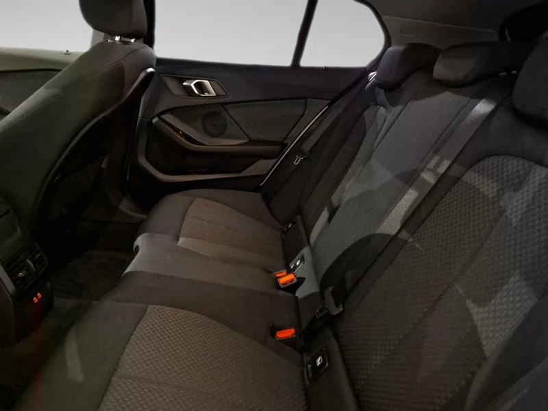 BMW-Série 1-image-10