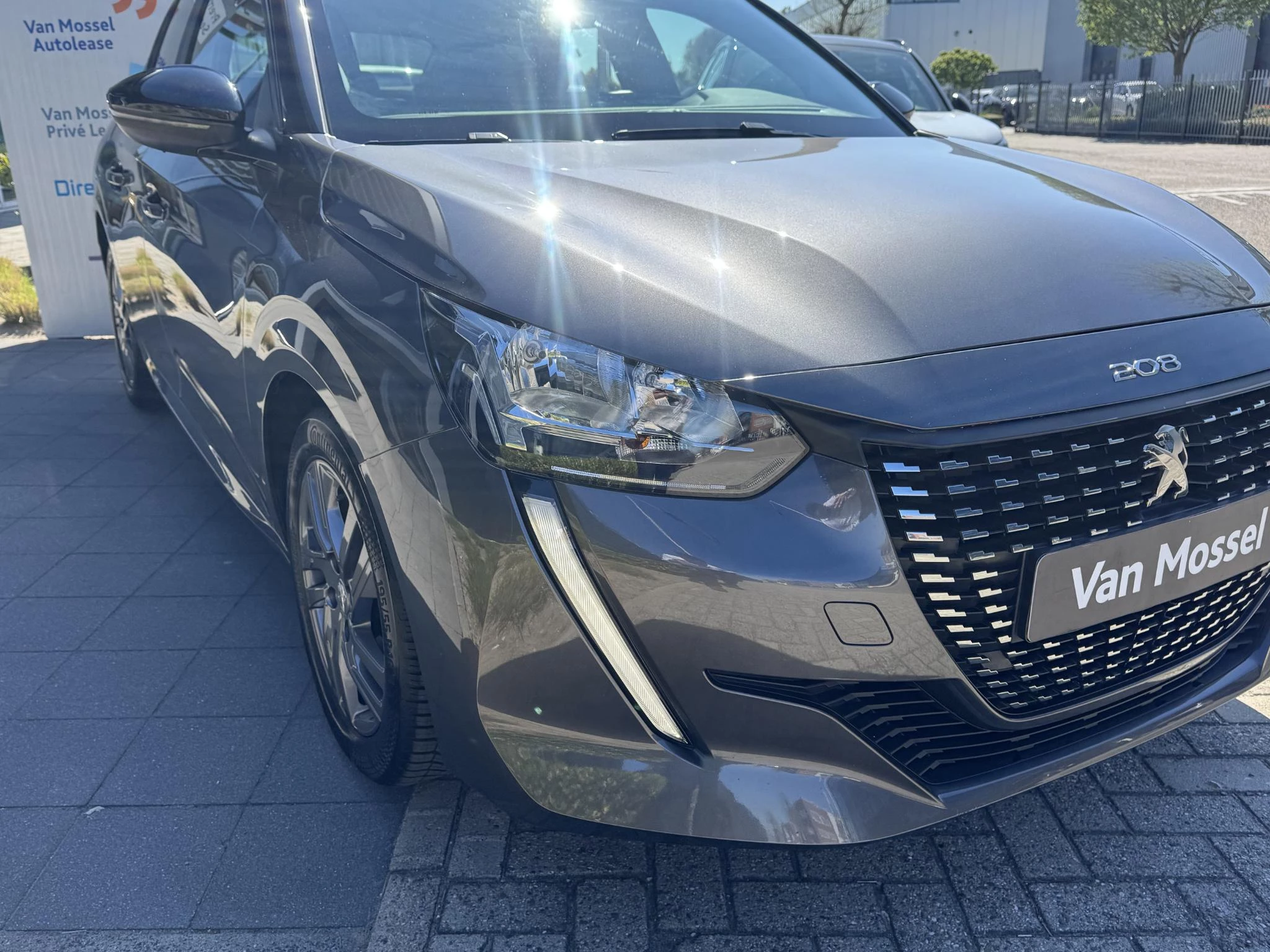 Peugeot-208-image-6