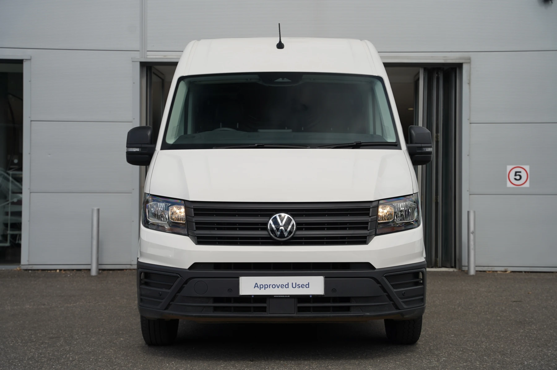 Volkswagen-Crafter-image-6
