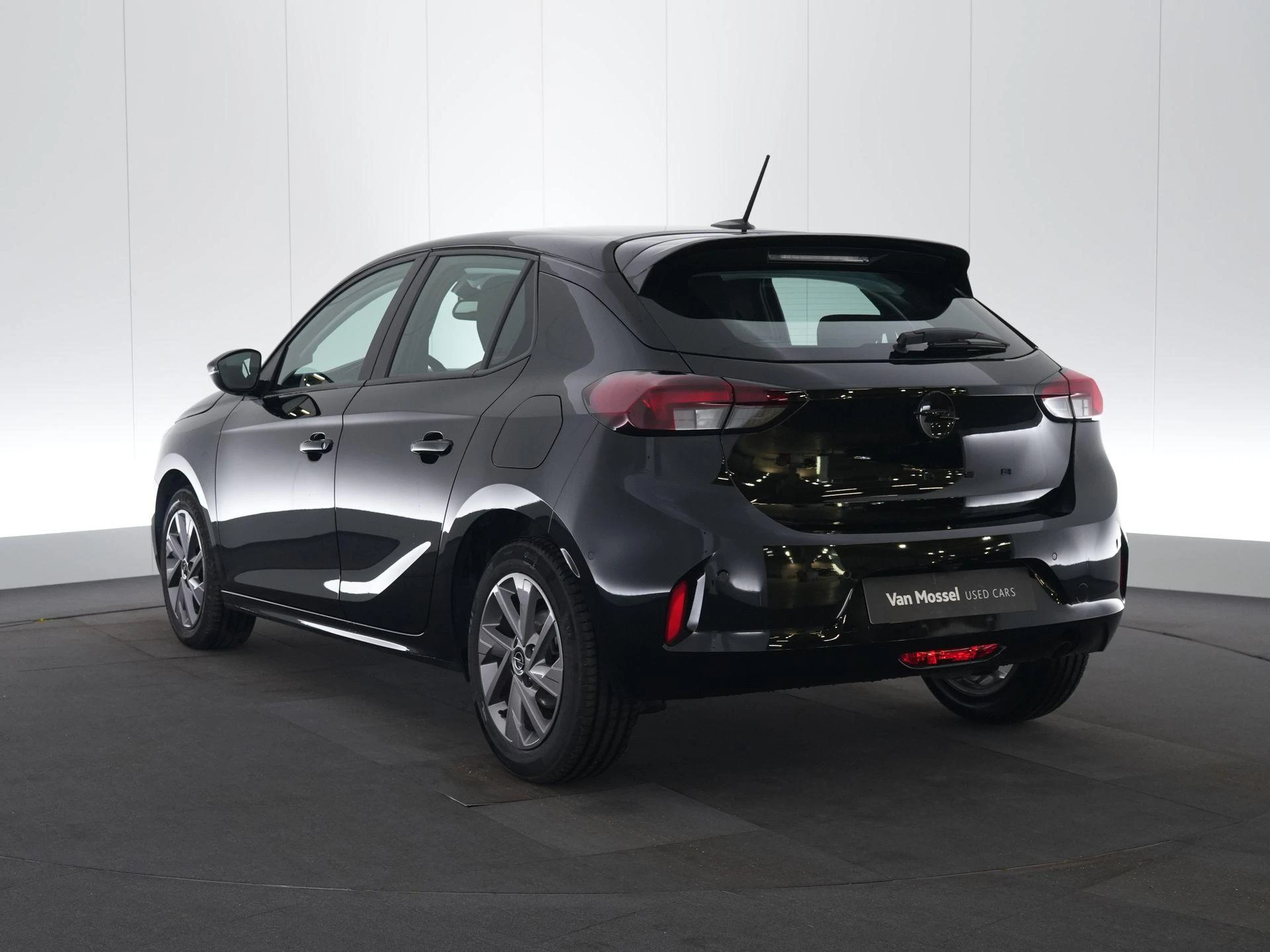 Opel-Corsa-image-1