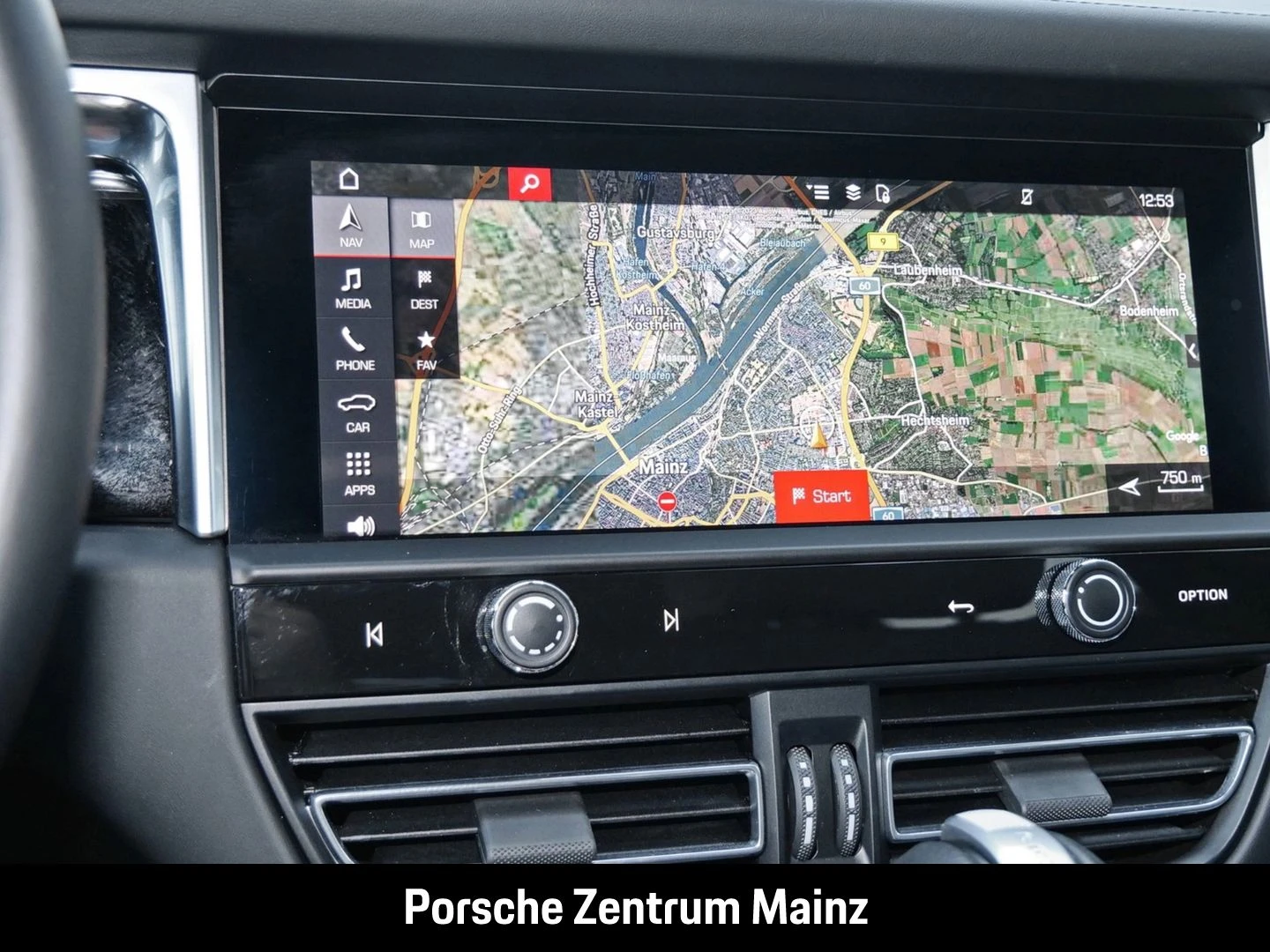 Porsche-Macan-image-17