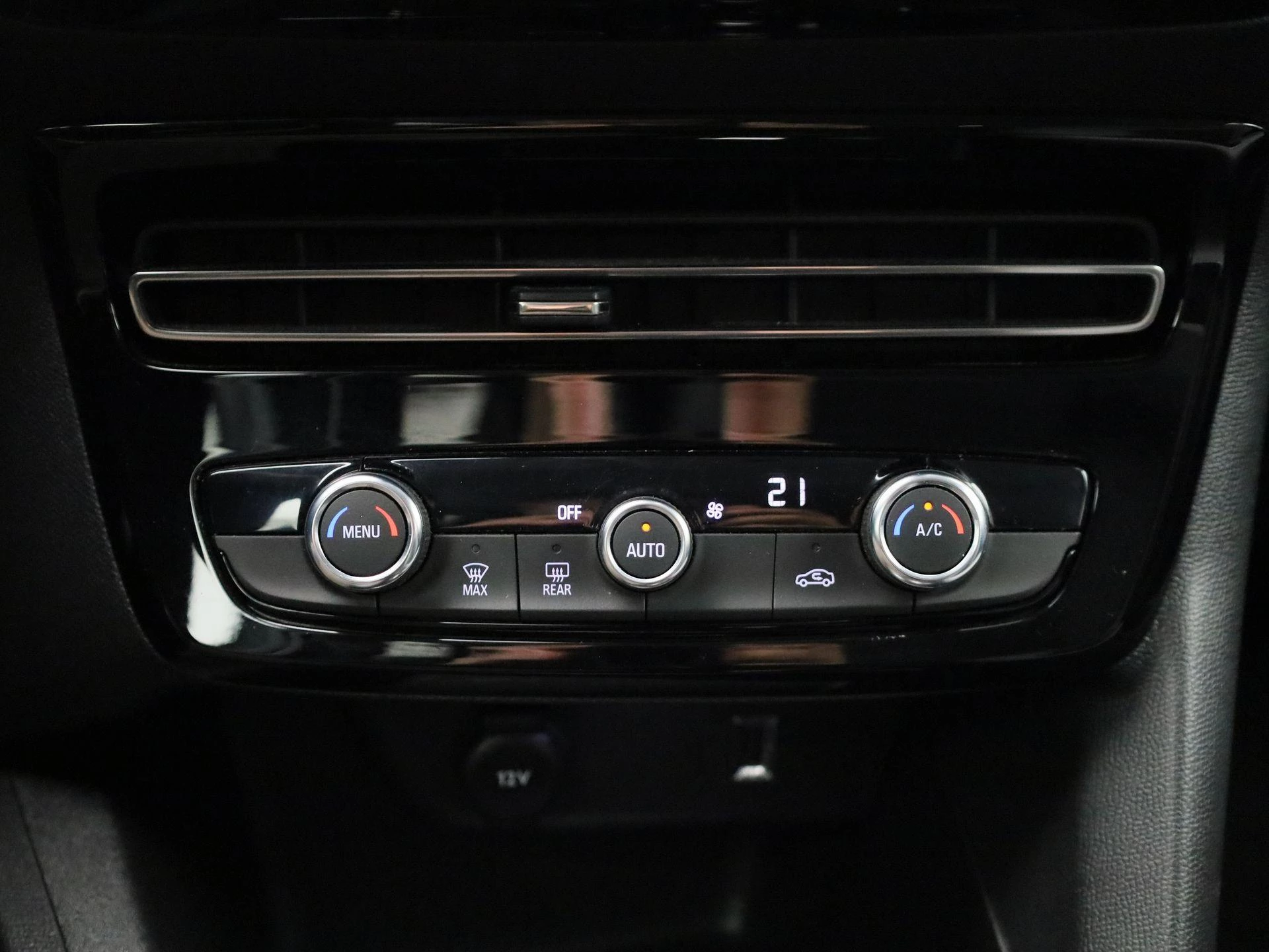 Opel-Mokka-e-image-16
