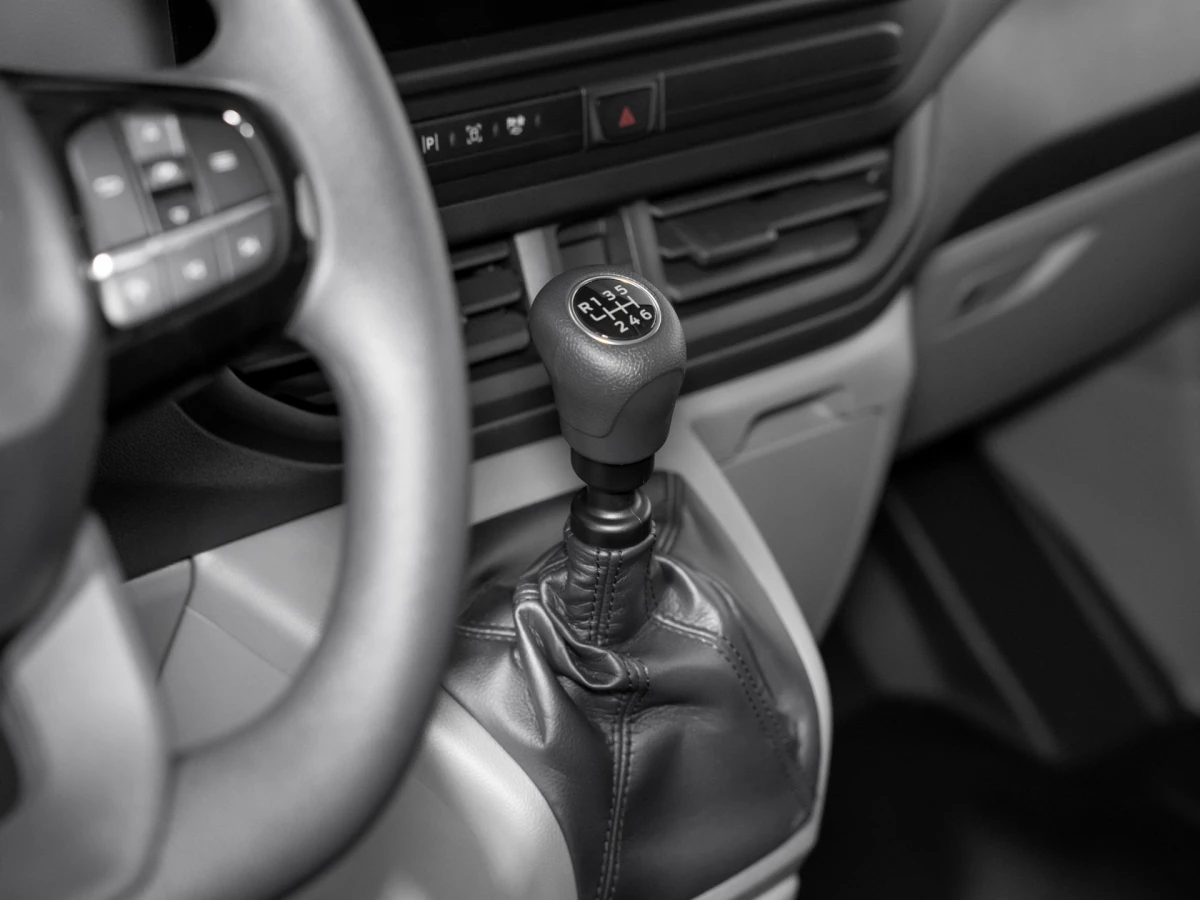 Ford-Transit Custom-image-14