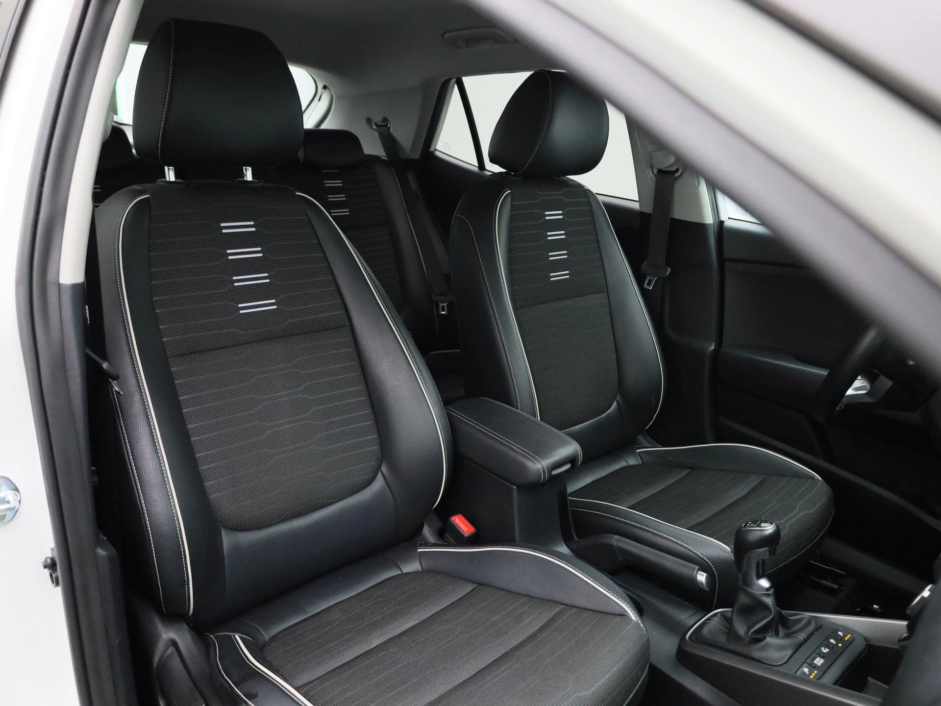Kia-Stonic-image-36