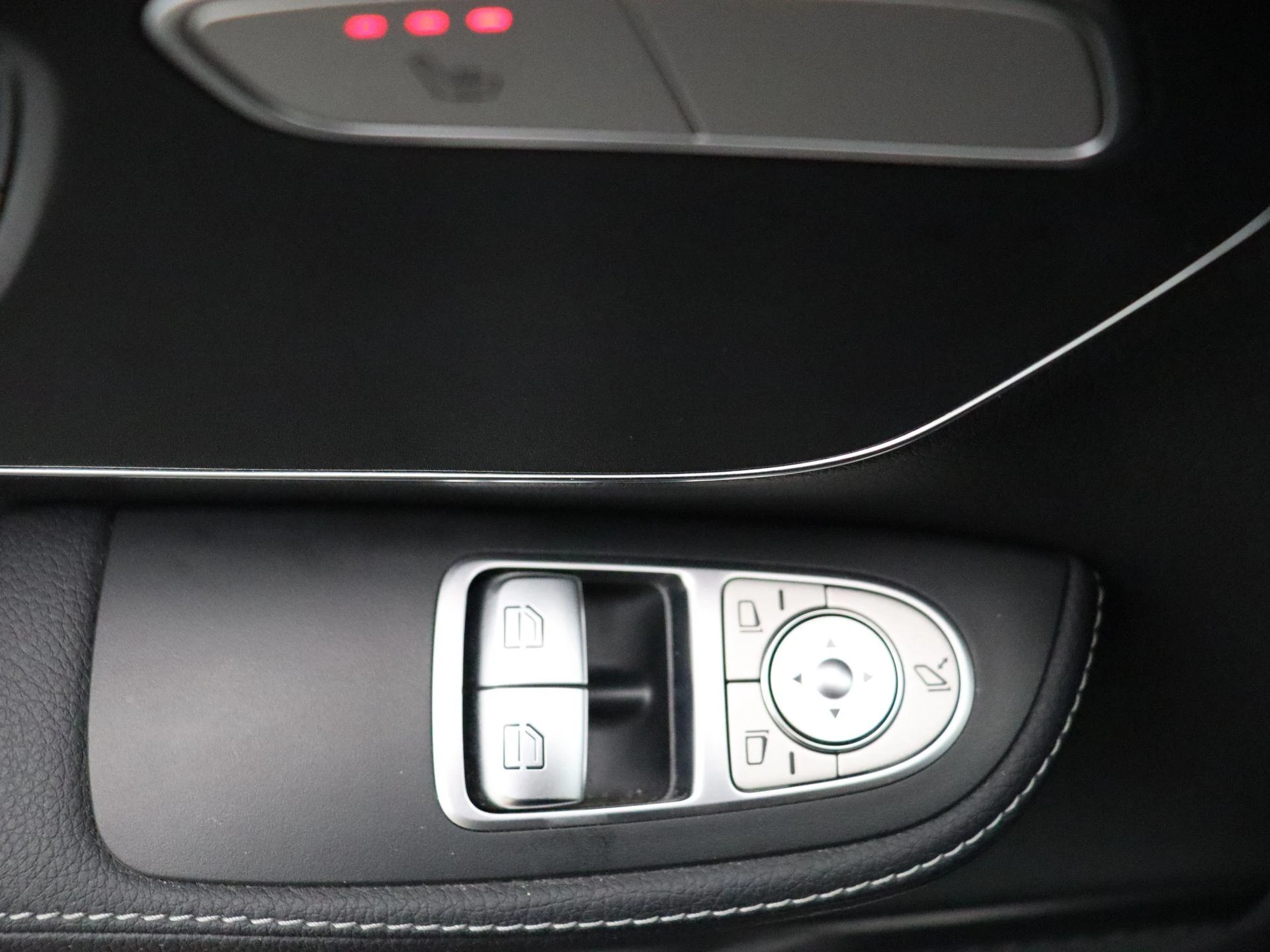 Mercedes-Benz-Classe V-image-9