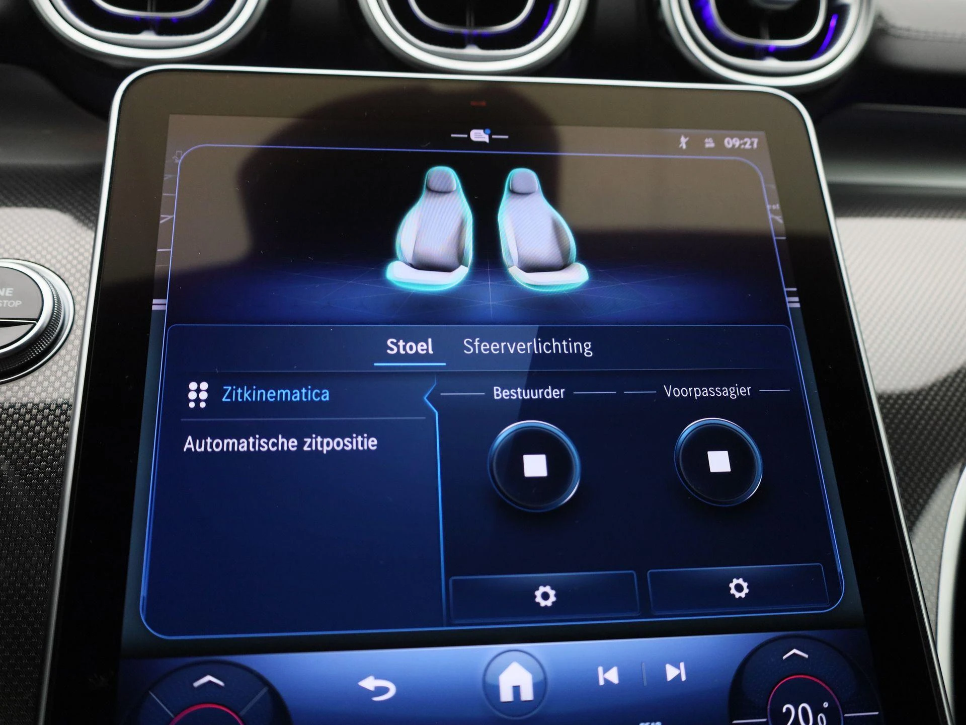 Mercedes-Benz-C-Klasse-image-25