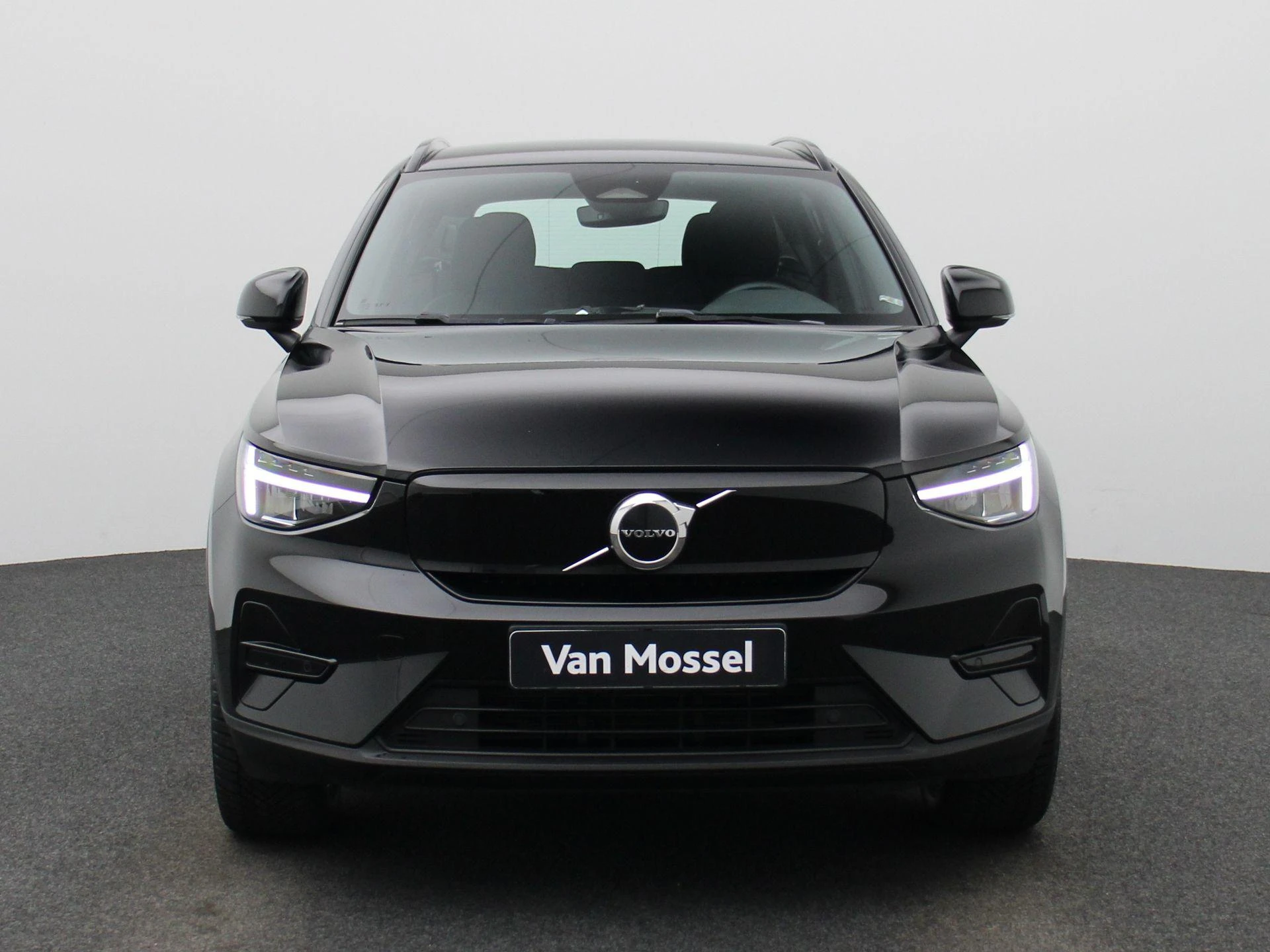 Volvo-XC40-image-2