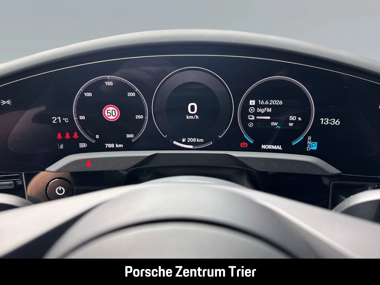 Porsche Taycan Sport Turismo Black Edition HA-Lenkung black edition
