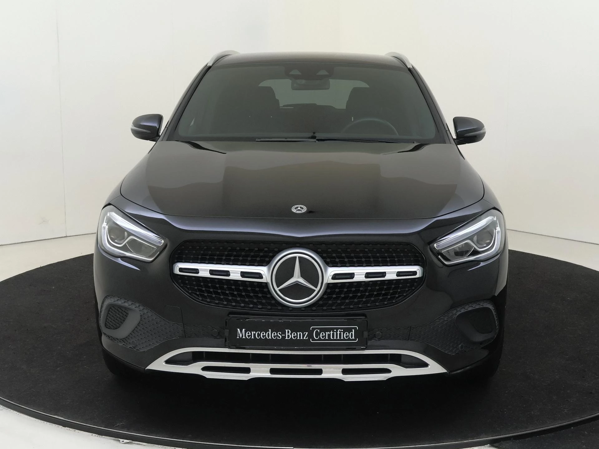 Mercedes-Benz-GLA-image-4