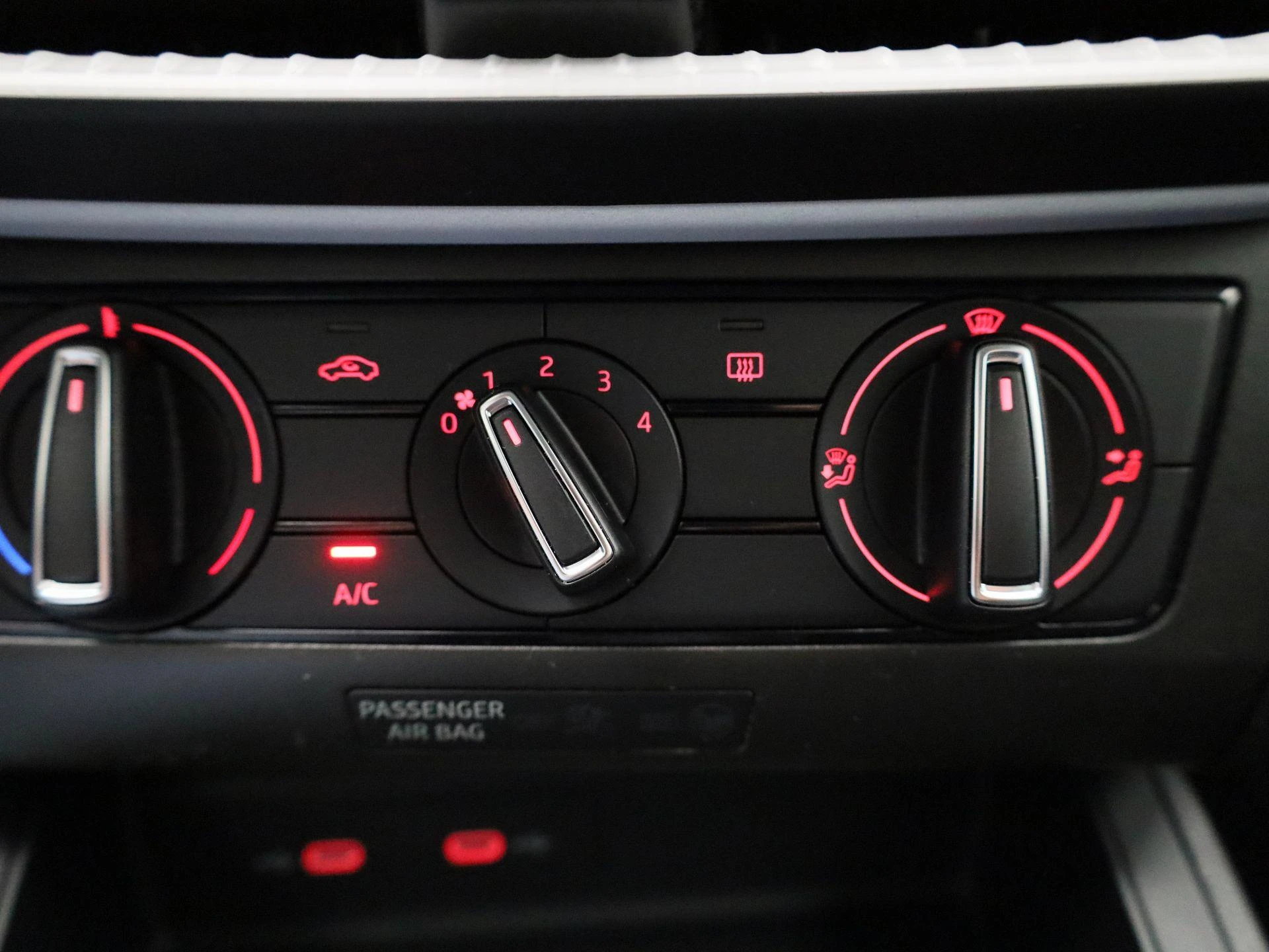 SEAT-Ibiza-image-19