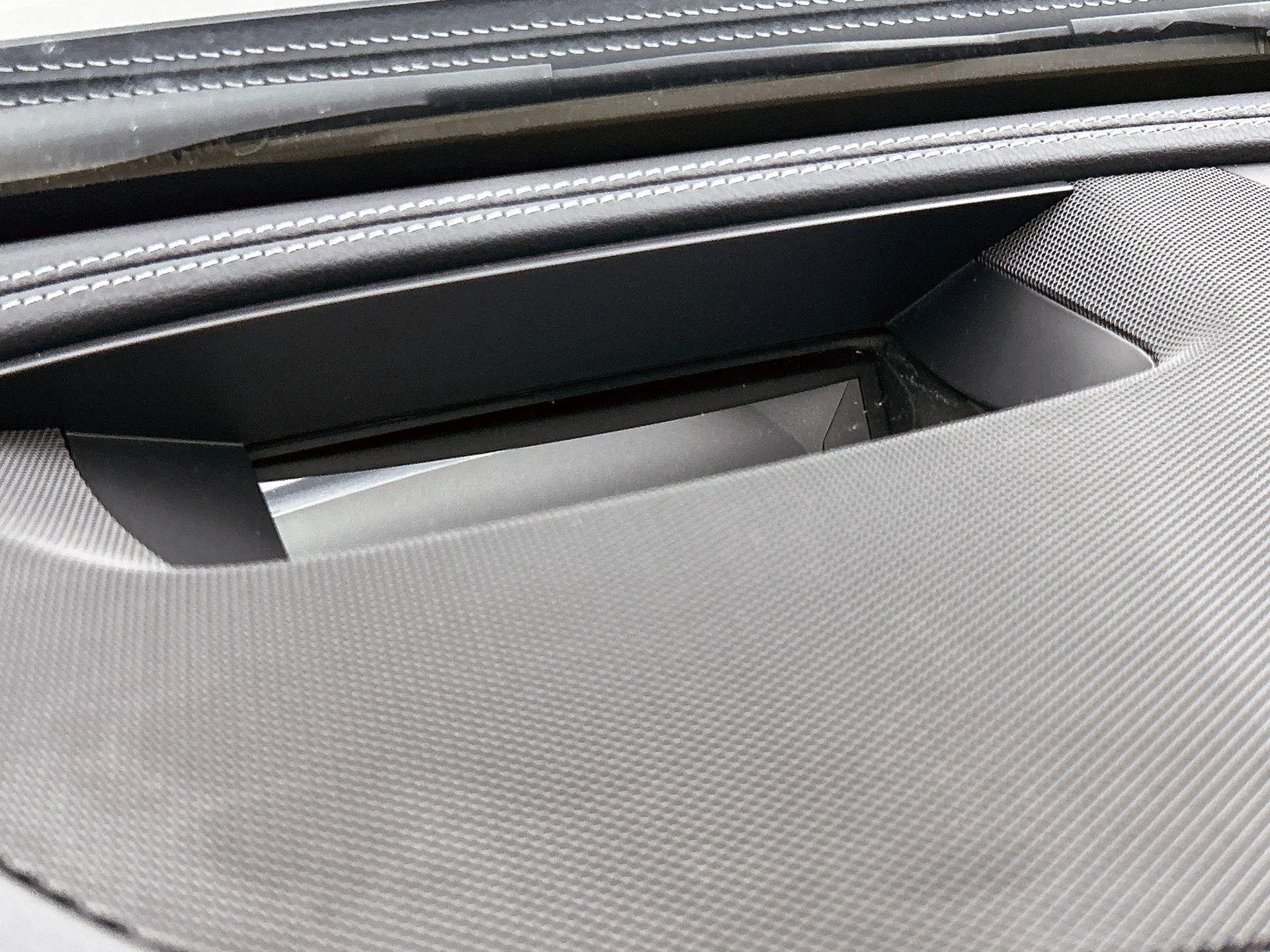 Mercedes-Benz-E-Klasse-image-30