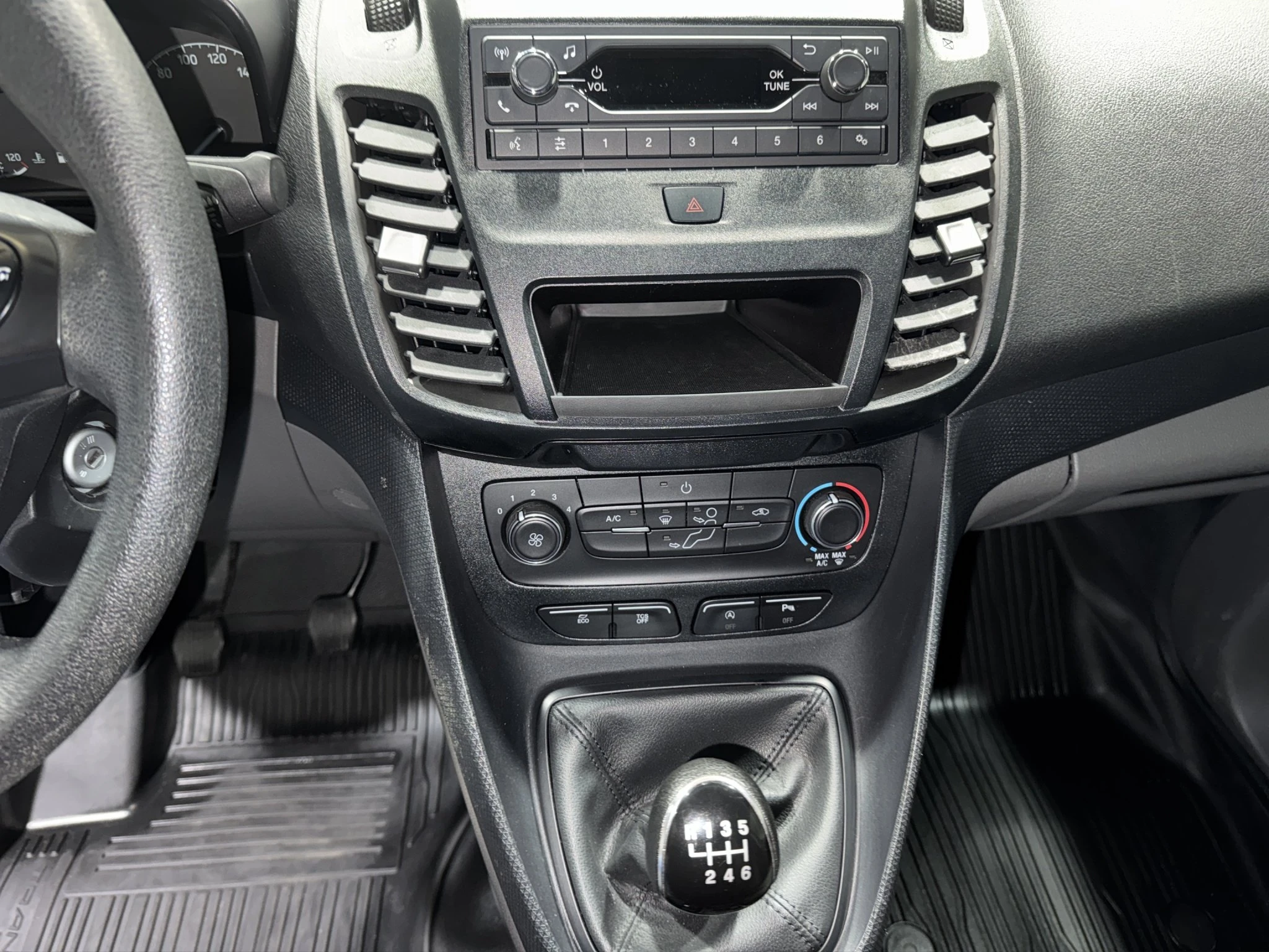 Ford-Transit Connect-image-12