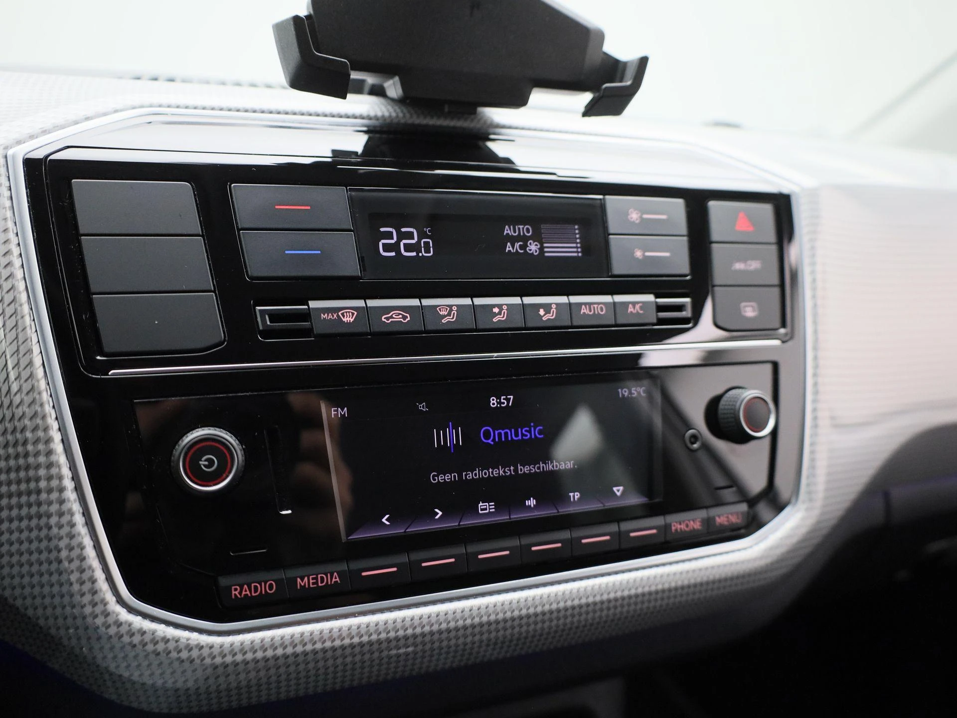 Volkswagen-e-up!-image-19