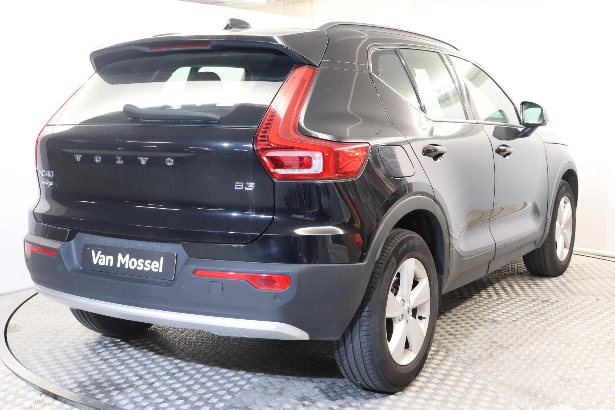 Volvo-XC40-image-4