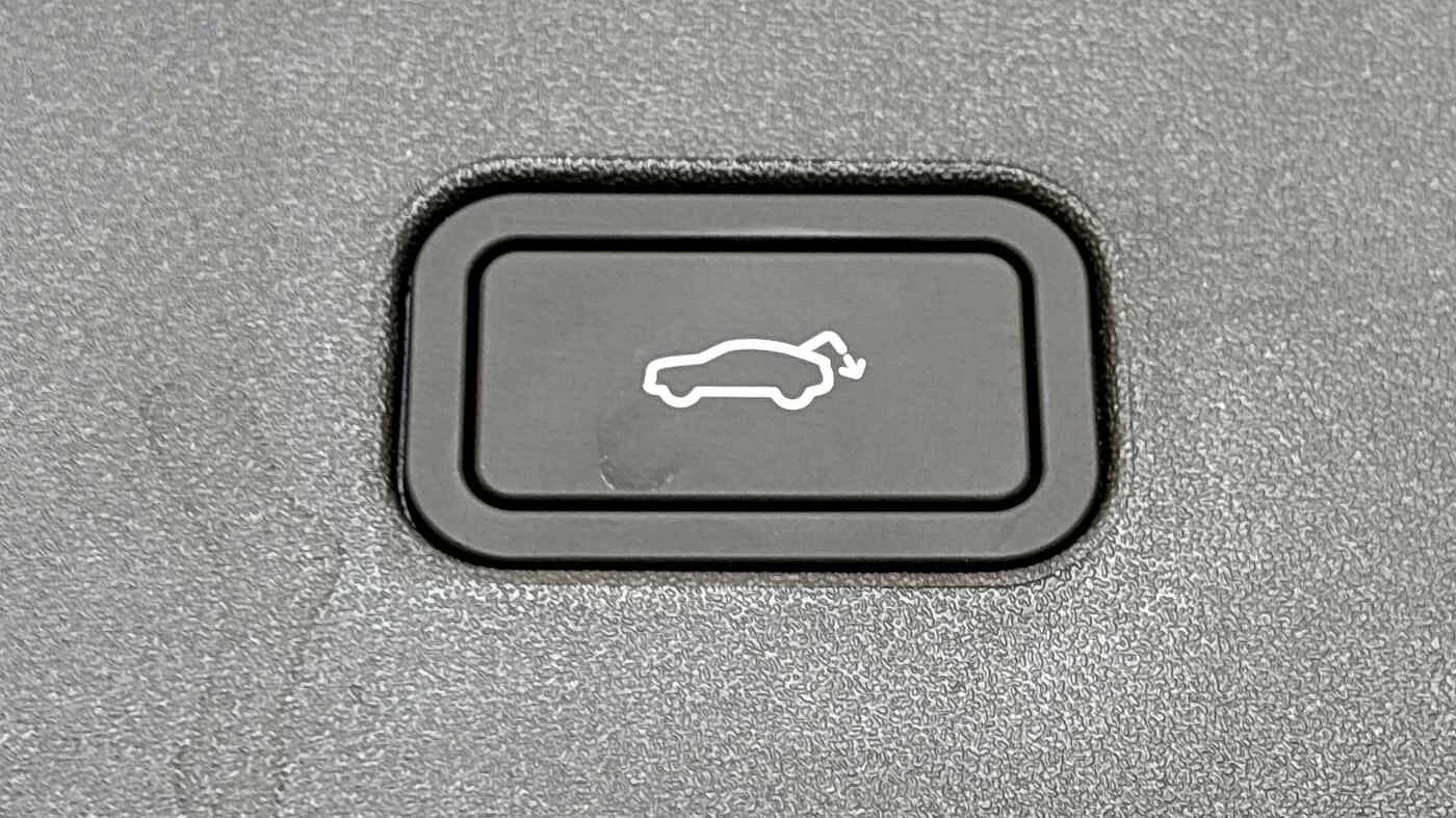 Volvo-EX30-image-30