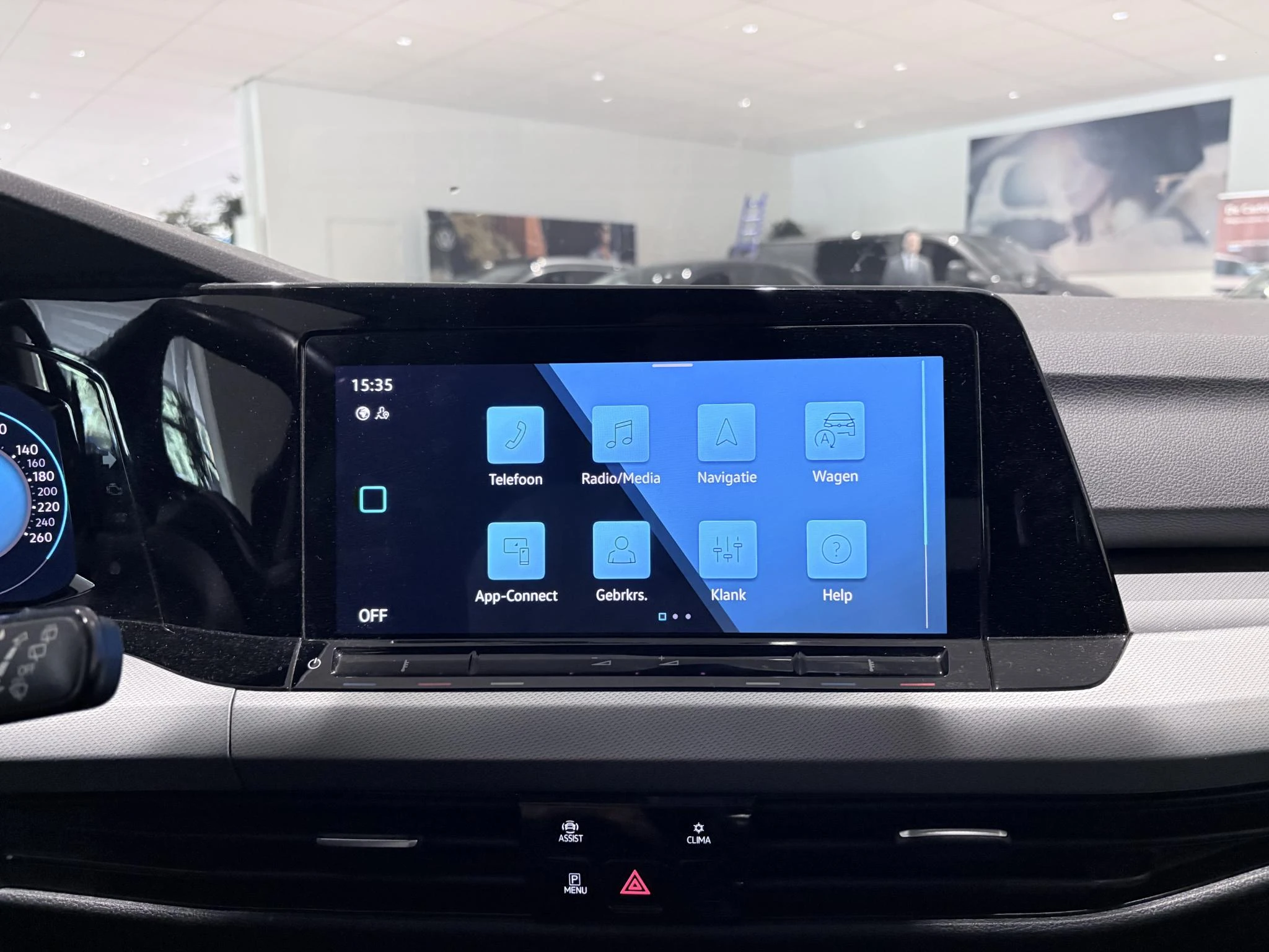 Volkswagen-Golf-image-15