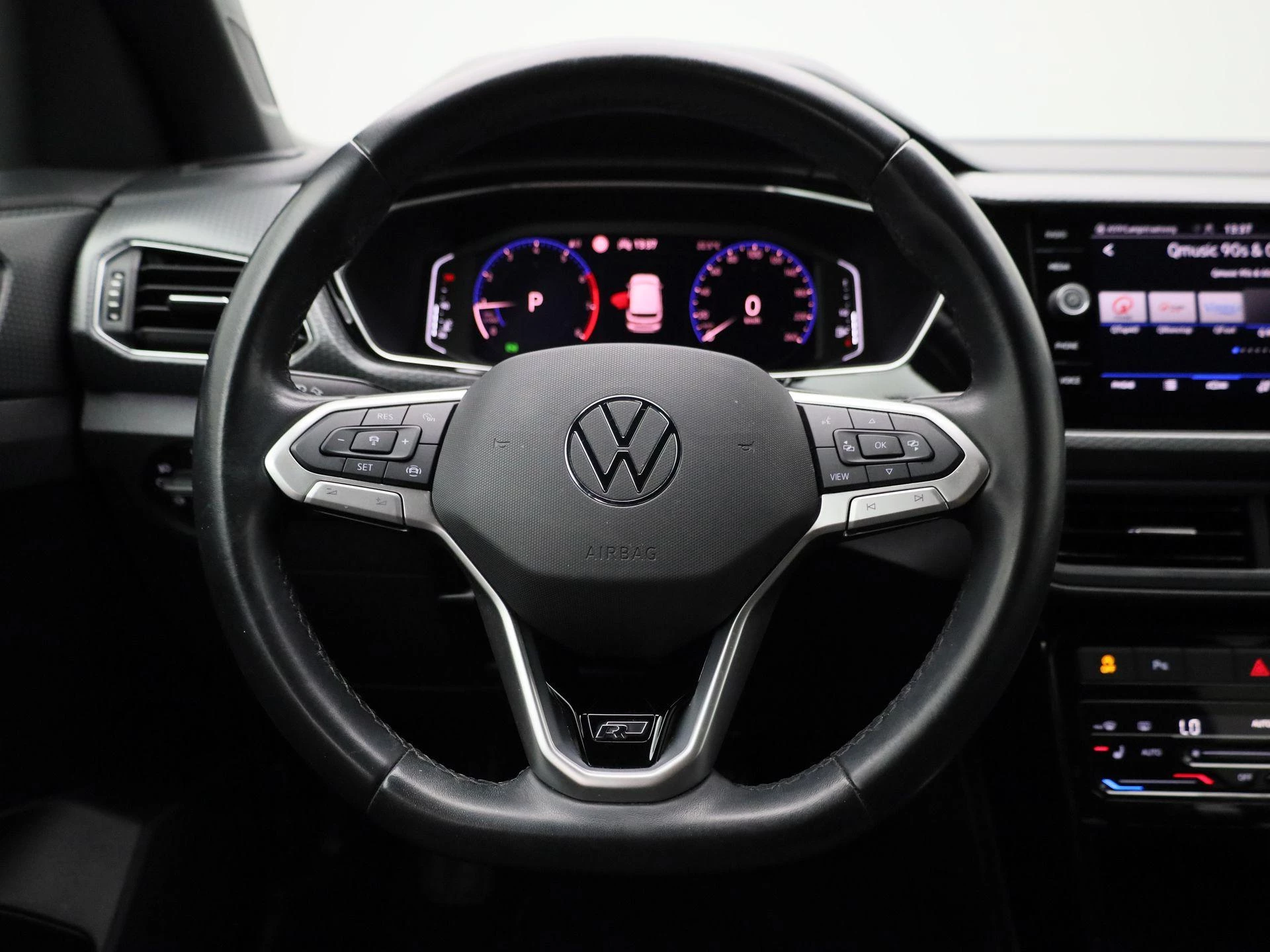 Volkswagen-T-Cross-image-6