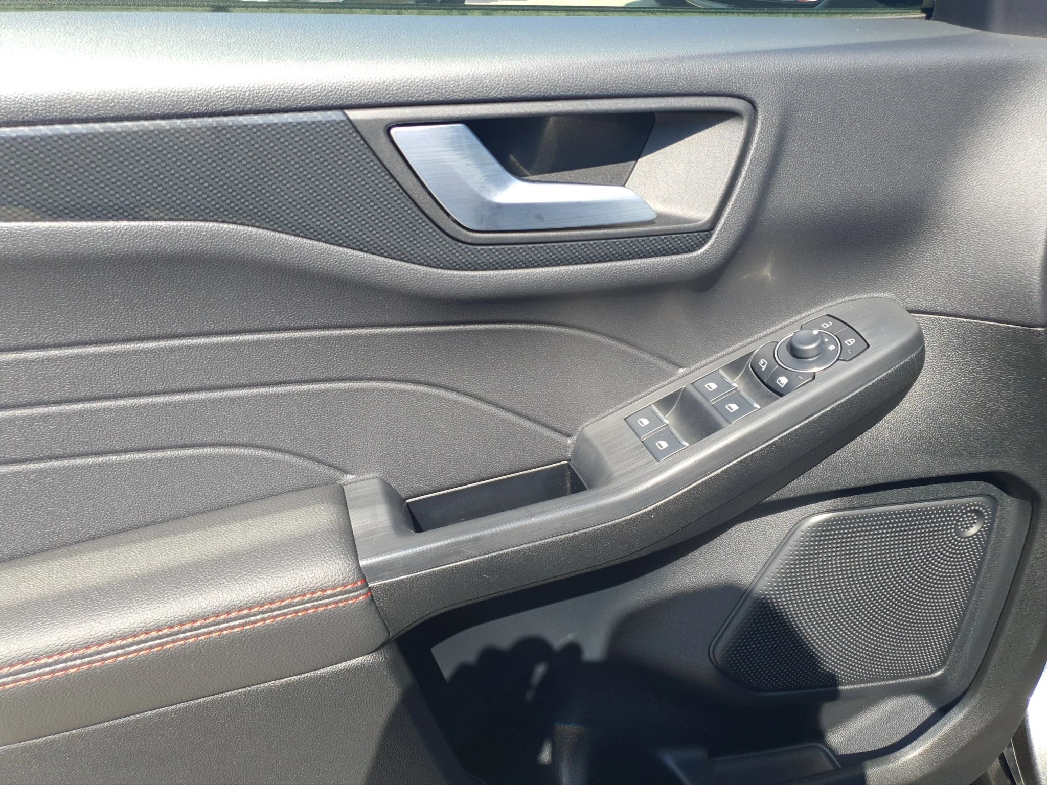 Ford Kuga ST-Line X*PANO*AHK*KAM*ACC*NAVI*SOUND-SYS.