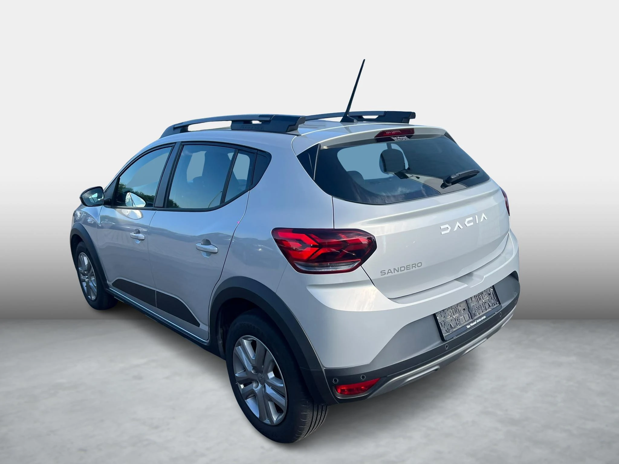 Dacia-Sandero Stepway-image-6