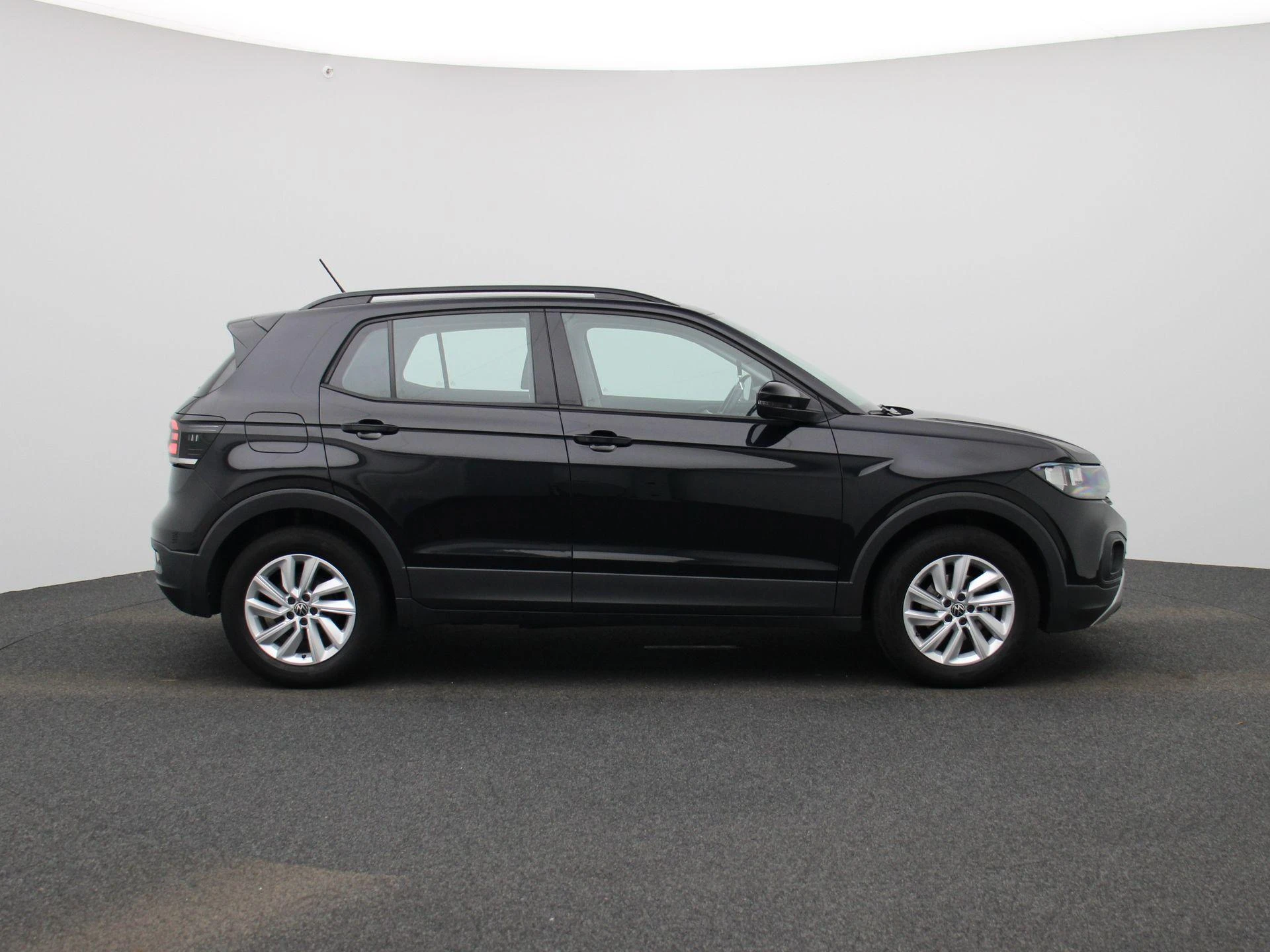 Volkswagen-T-Cross-image-5