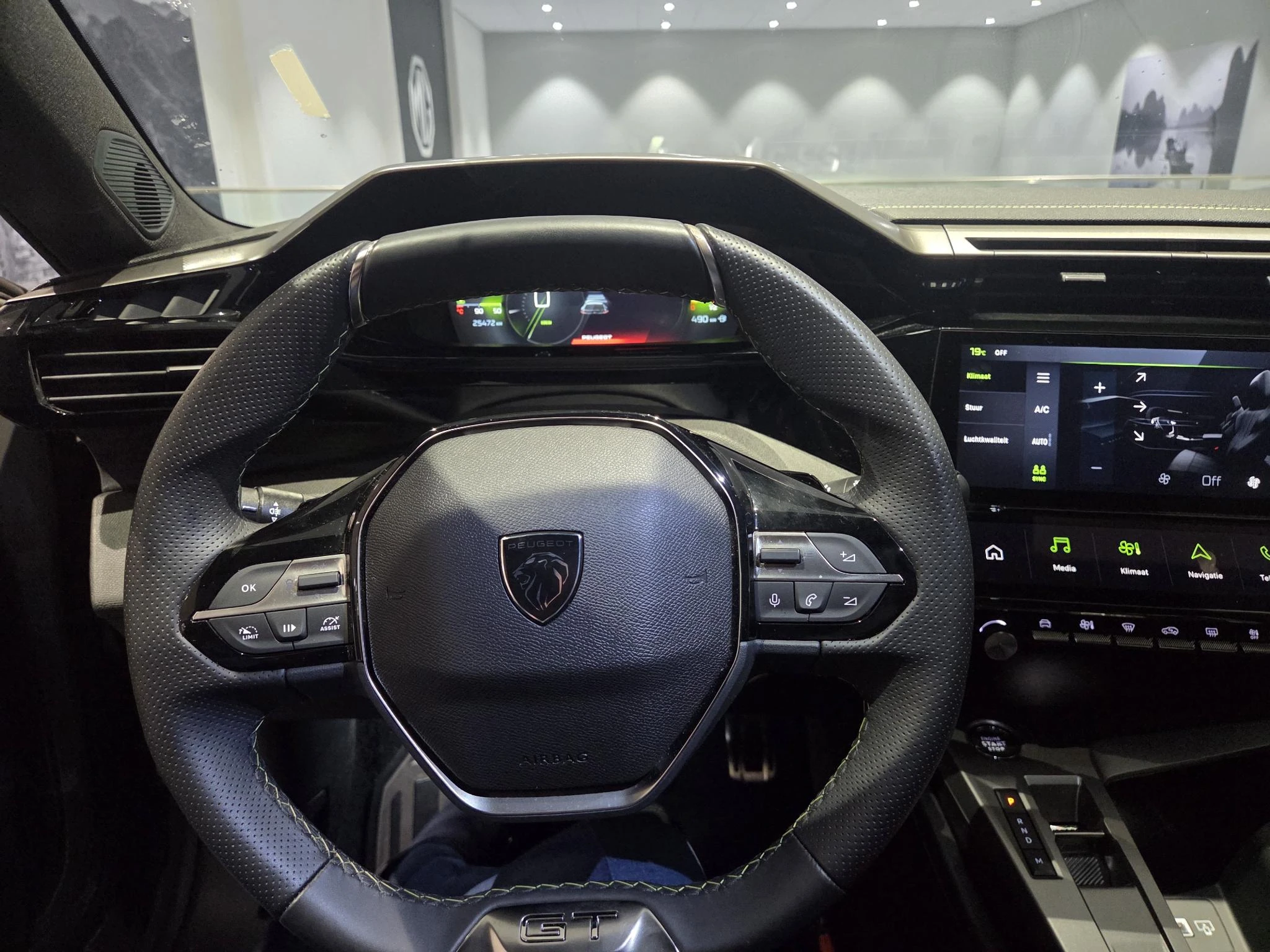Peugeot-408-image-11