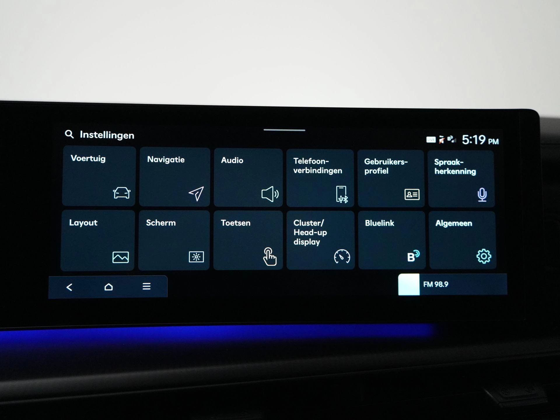 Hyundai-Santa Fe-image-27