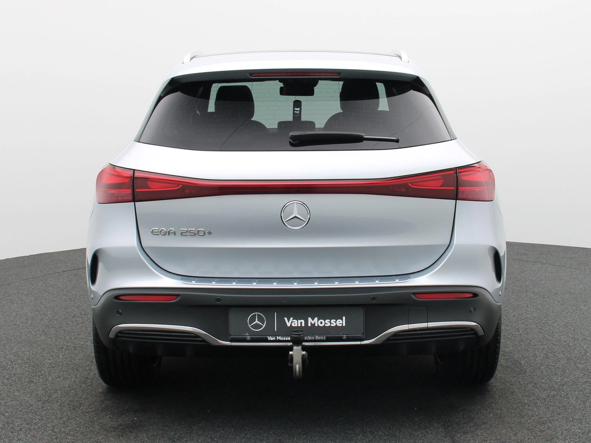 Mercedes-Benz EQA 250+ STAR EDITION + AMG + PANO DAK + BURMESTER + TREKHAAK + HEAD UP