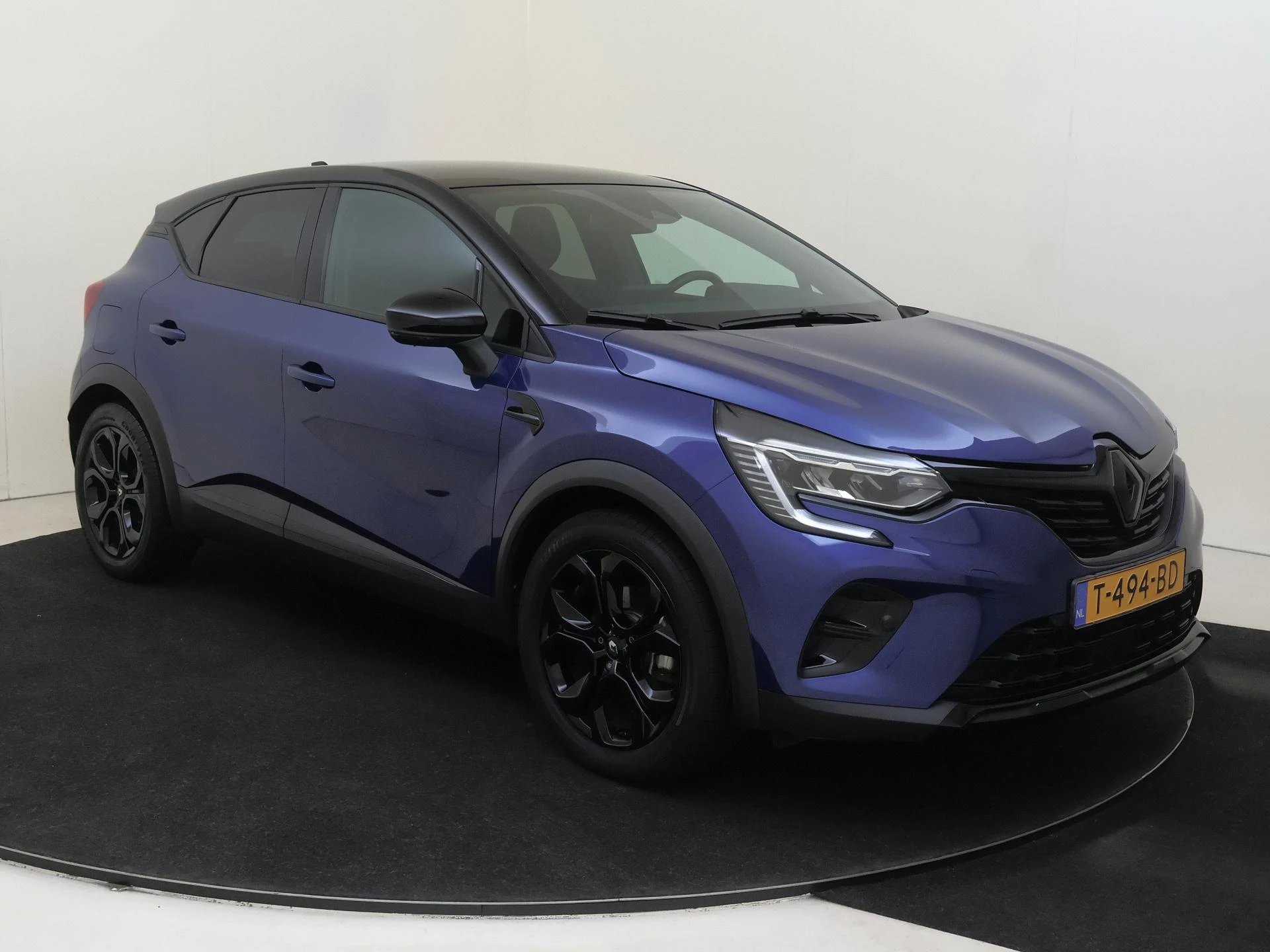 Renault-Captur-image-1