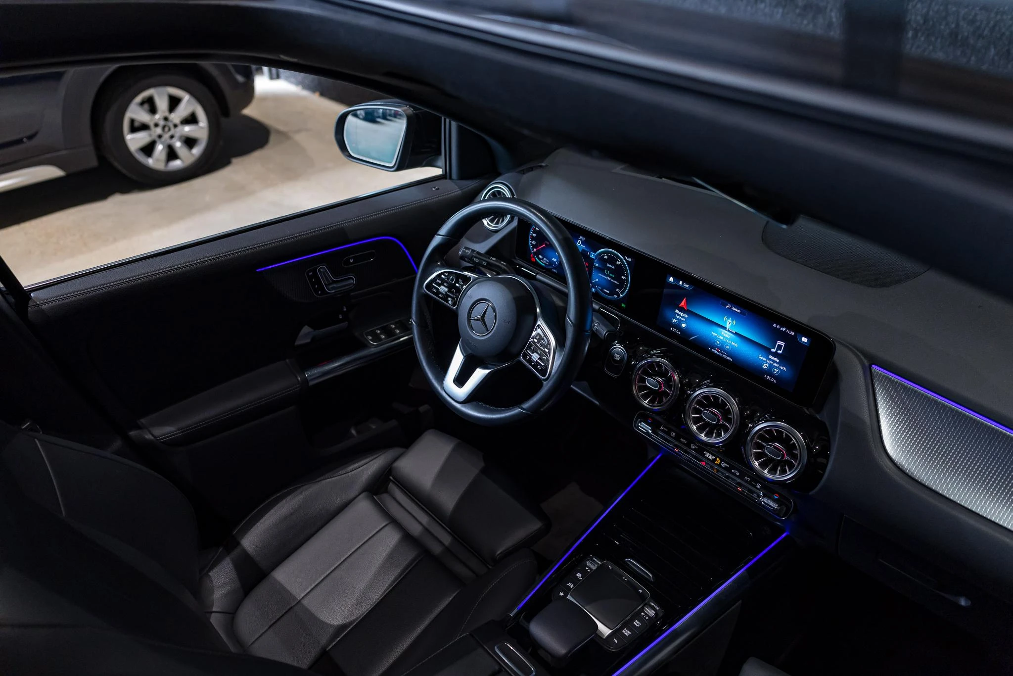 Mercedes-Benz-EQA-image-5
