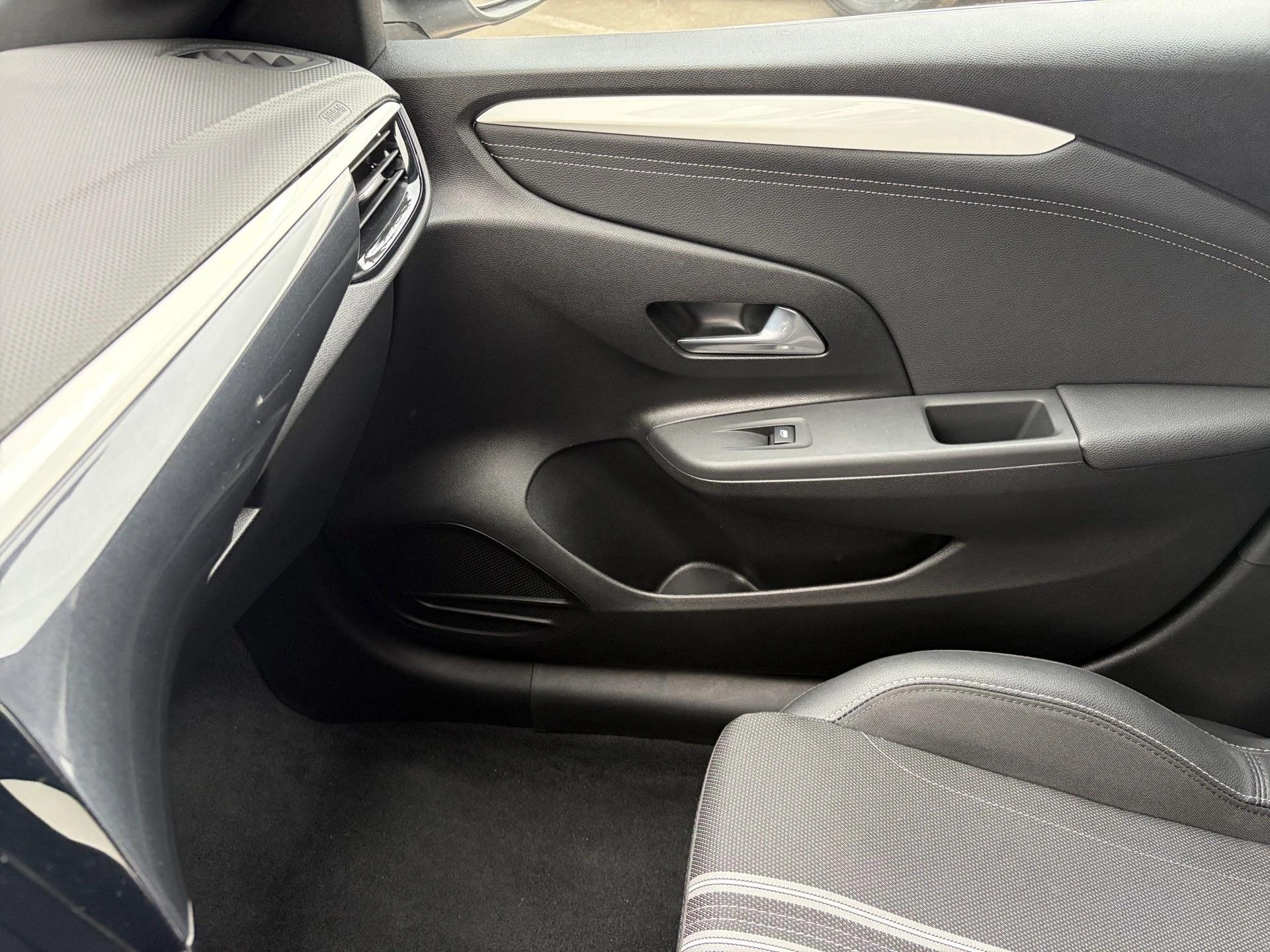 Opel-Corsa-image-10
