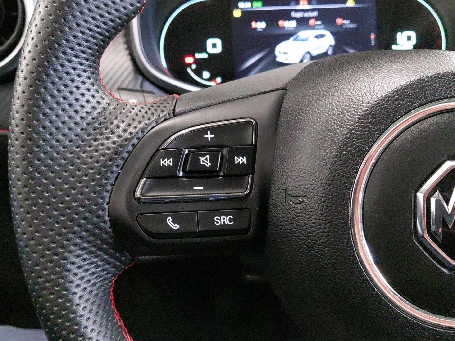 MG ZS ZS ICE 1.0 MT LUXURY FWD