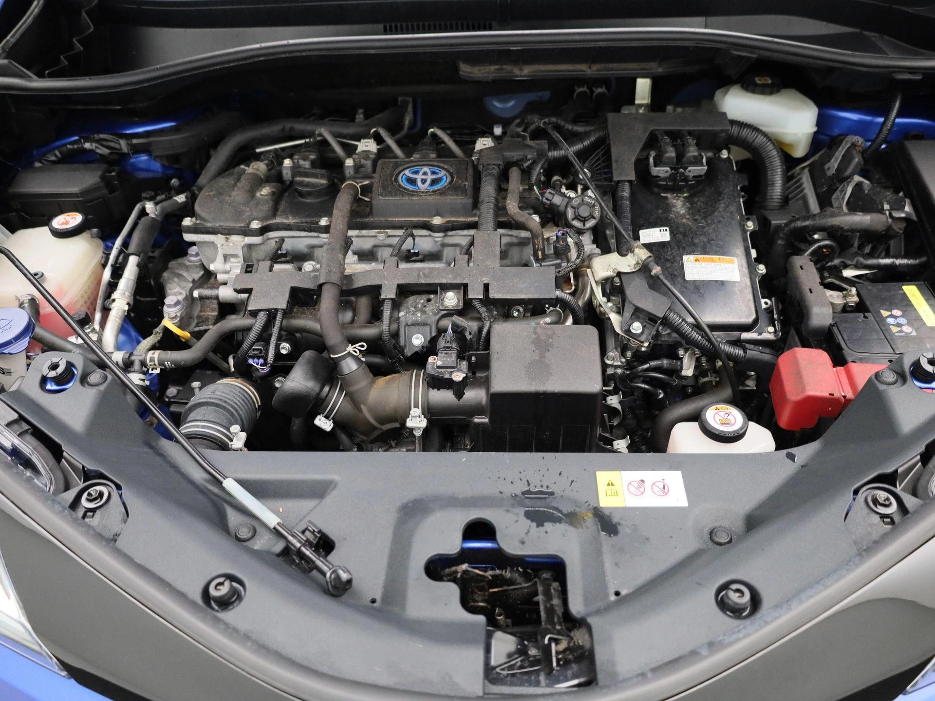 Toyota-C-HR-image-32