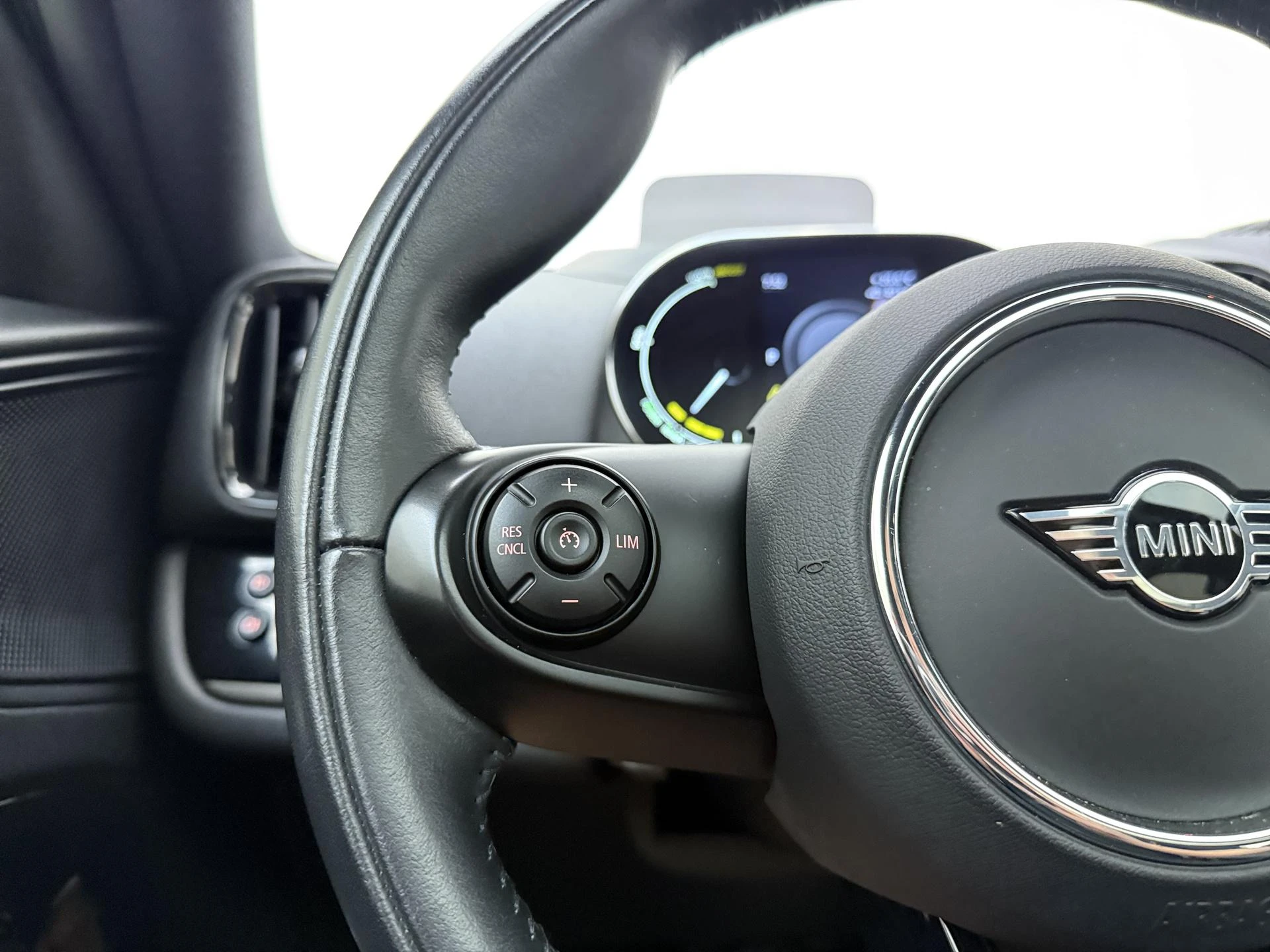 MINI-Countryman-image-16