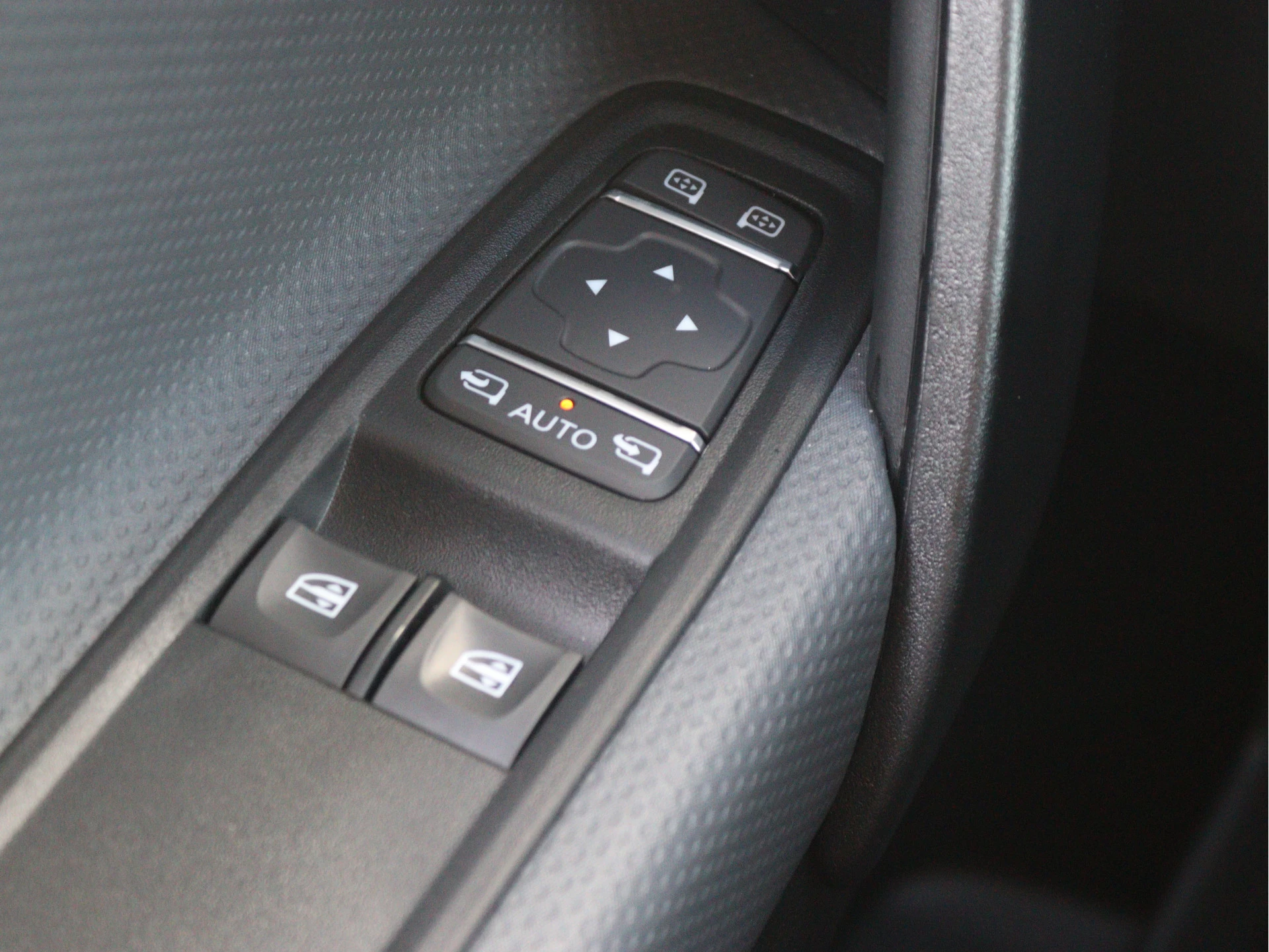 Mercedes-Benz-eCitan-image-5