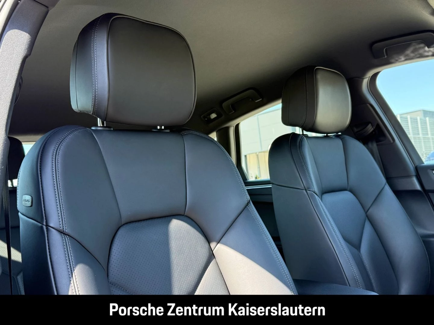 Porsche Macan Sportabgasanlage BOSE Luftfederung 20-Zoll -