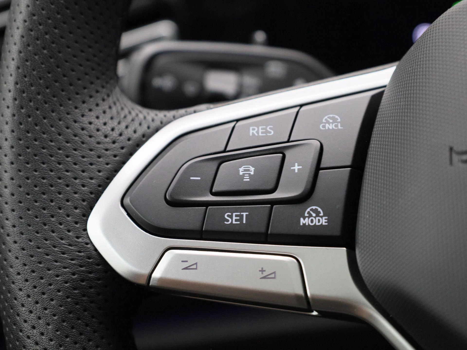 Volkswagen Tiguan 1.5 eHybrid R-Line Edition 204 PK|