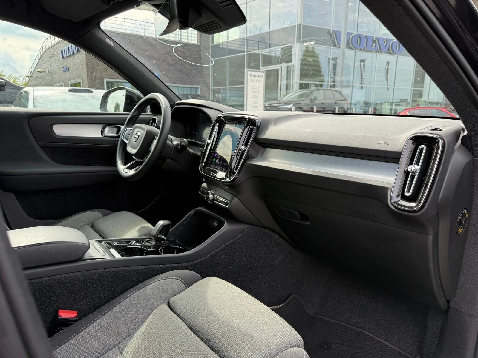 Volvo-XC40-image-16