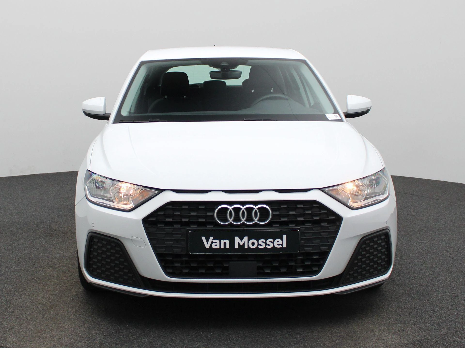 Audi-A1 Sportback-image-1