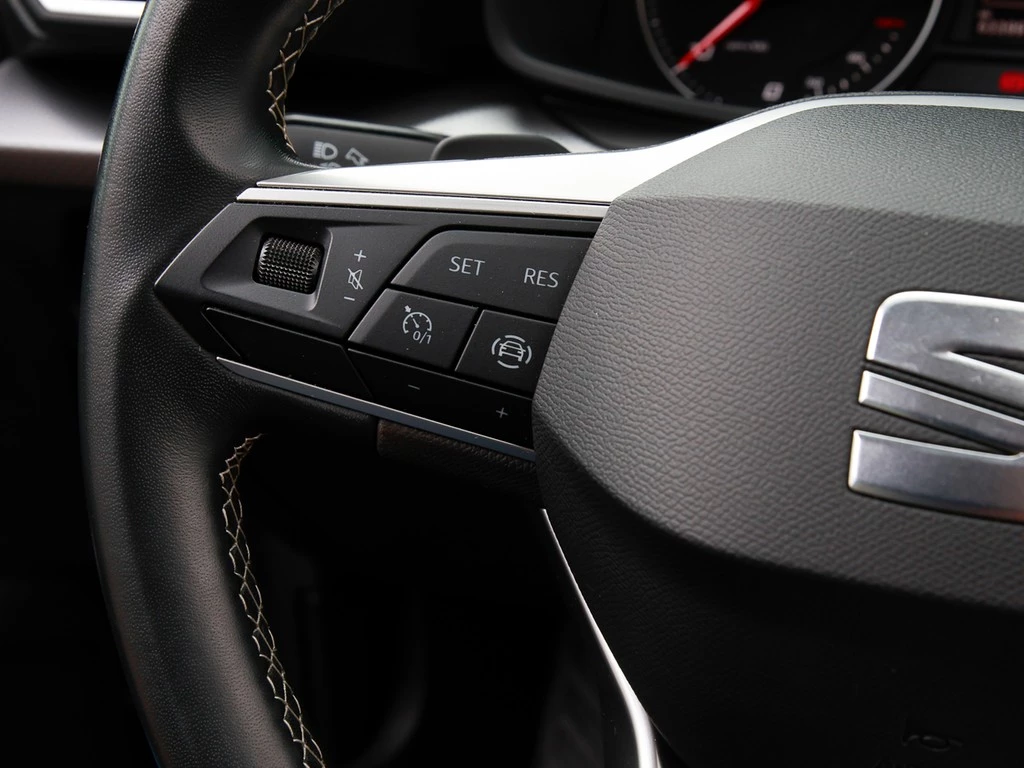 SEAT Leon 2.0 TDI DSG Style Full-Link/LED/SHZ