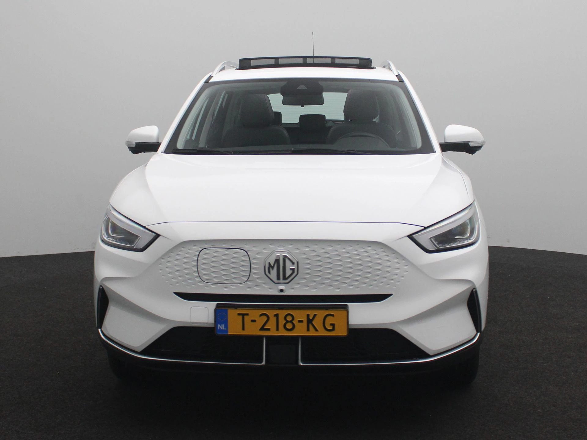 MG-ZS EV-image-3