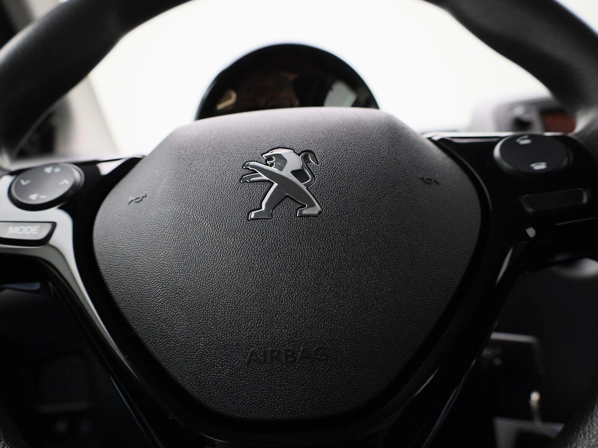 Peugeot-108-image-23