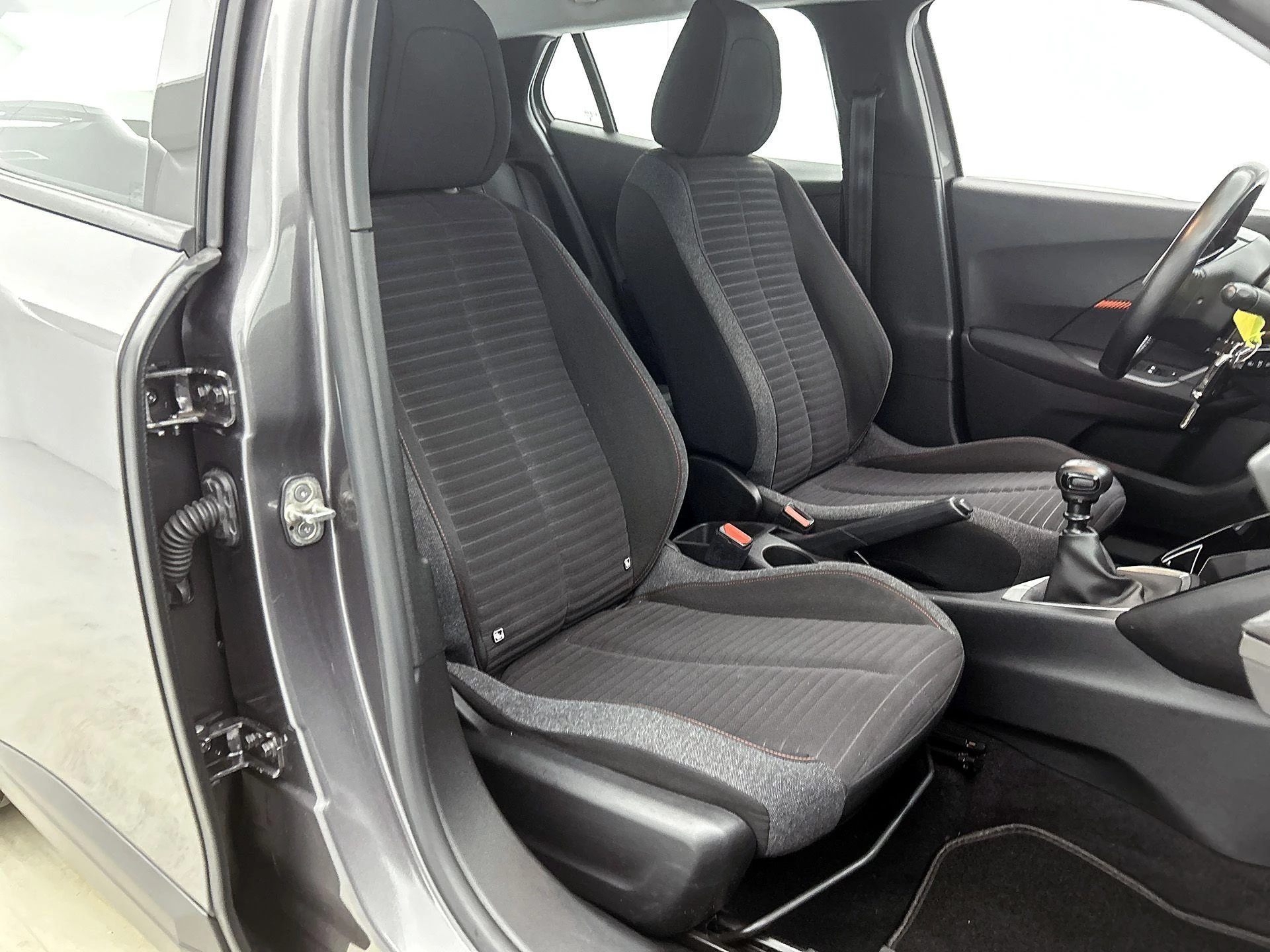 Peugeot-2008-image-35